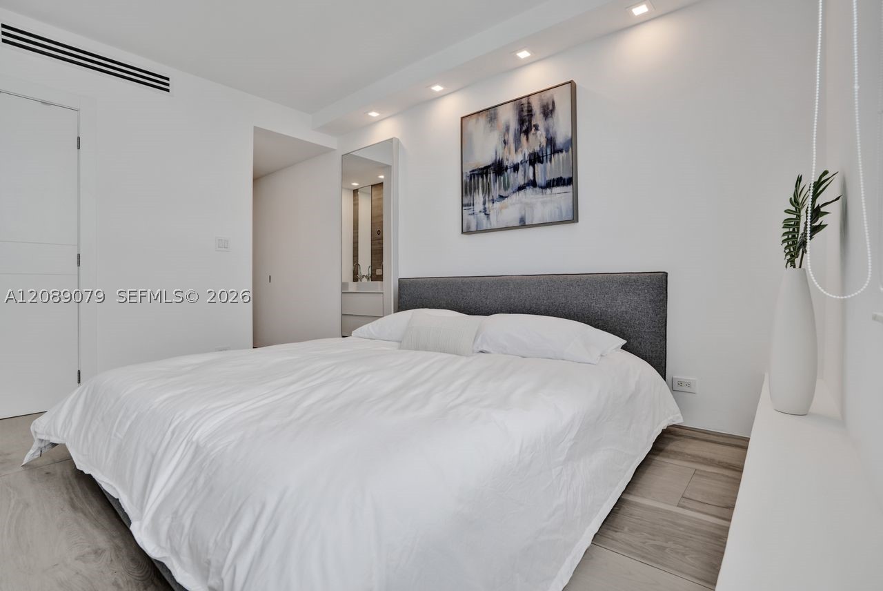 1330 West Ave #3407 Miami Beach, FL 33139