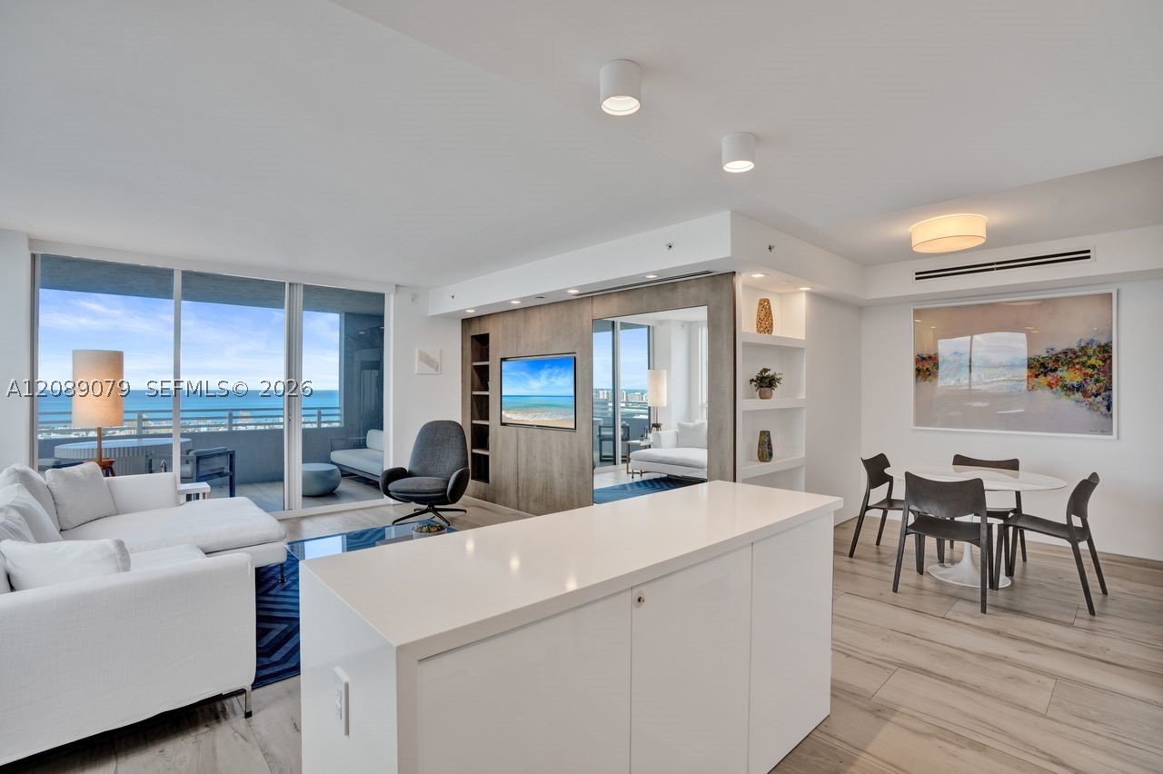 1330 West Ave #3407 Miami Beach, FL 33139