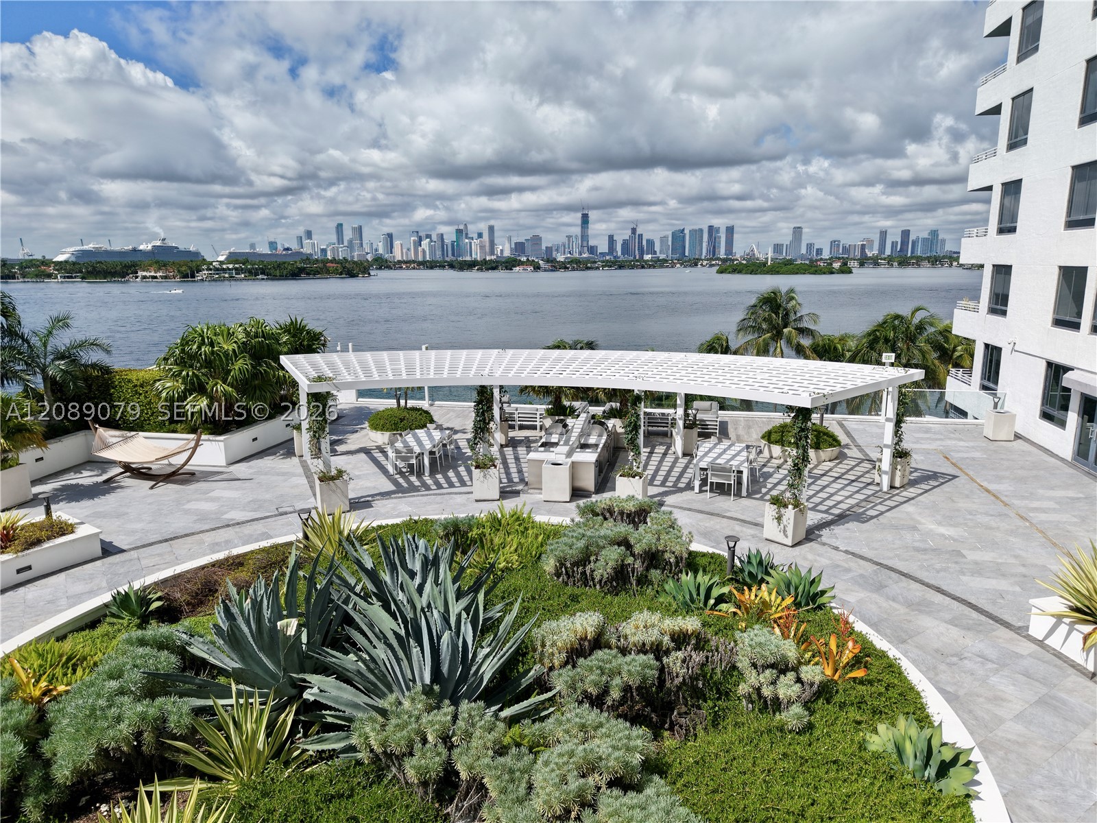 1330 West Ave #3407 Miami Beach, FL 33139