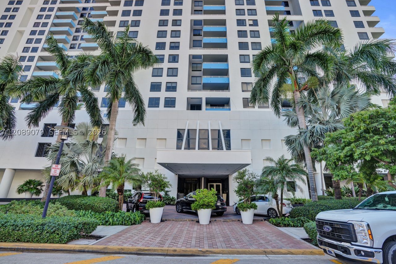 1330 West Ave #3407 Miami Beach, FL 33139