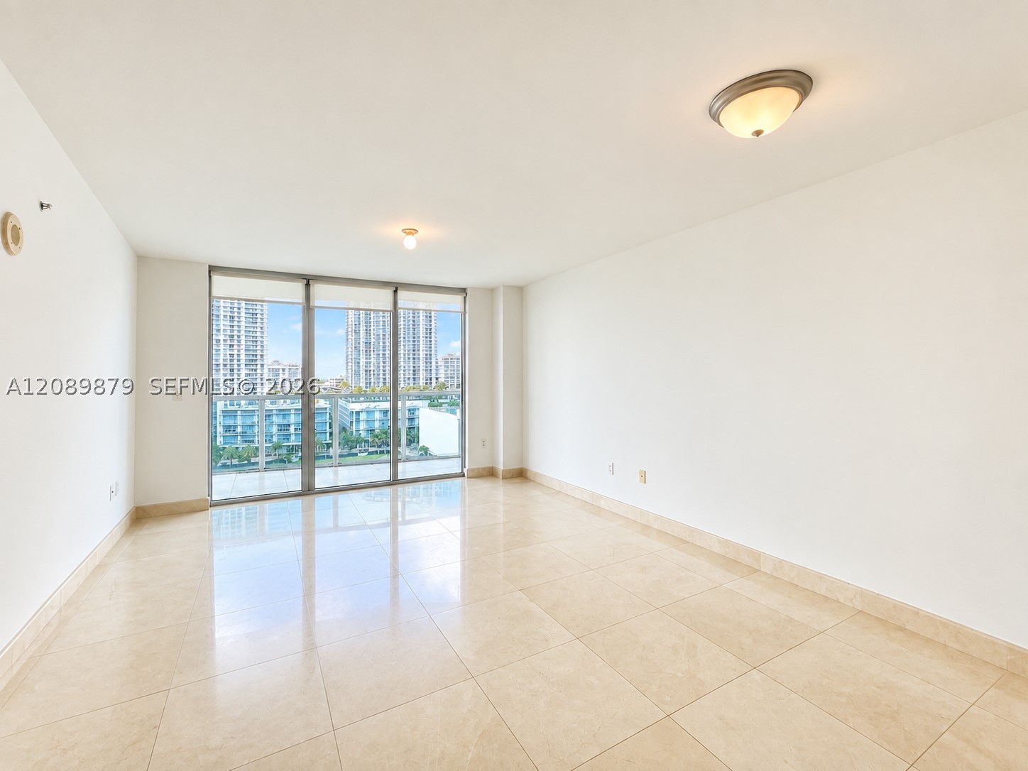 image Brickell on the River North5
