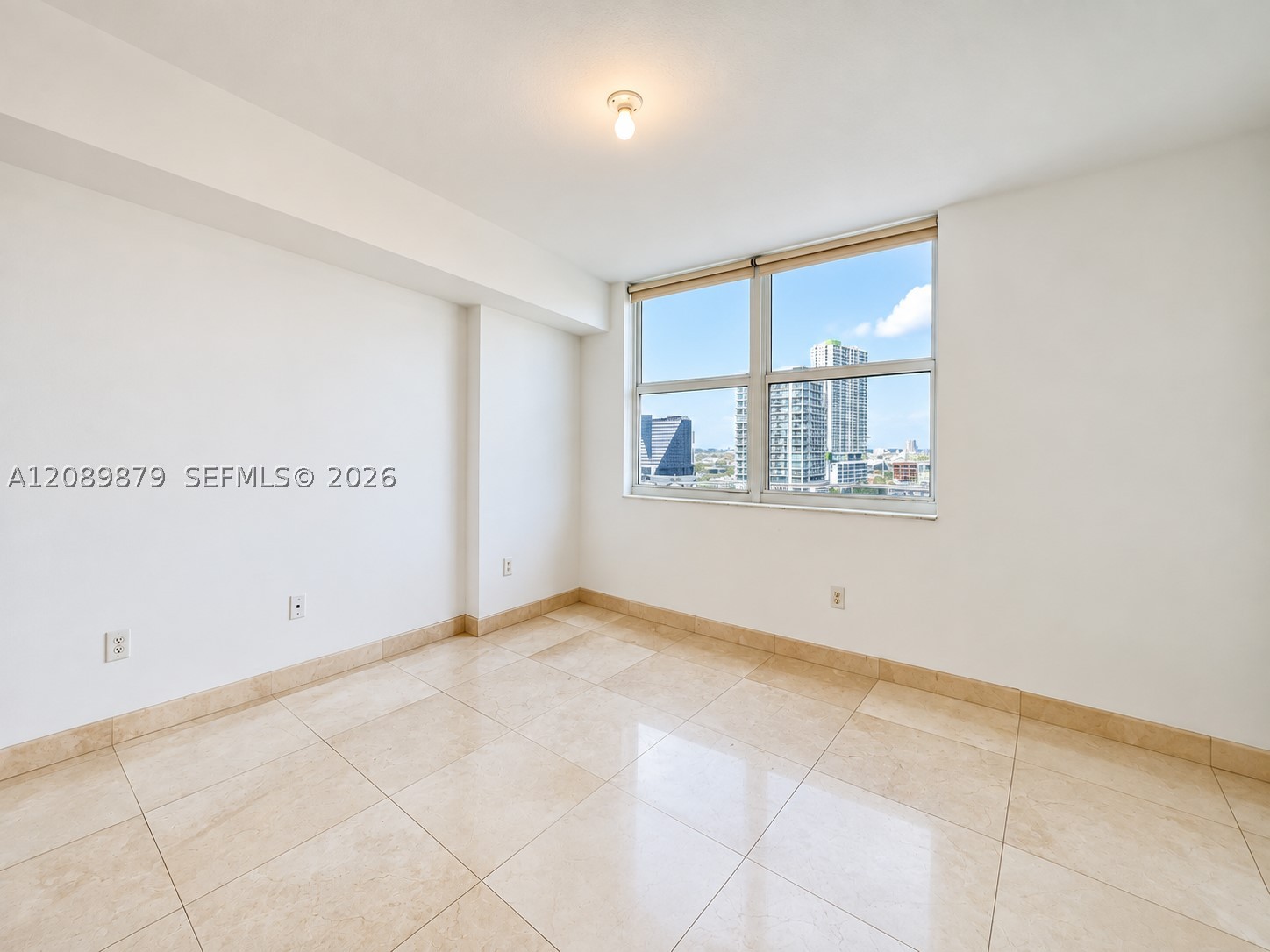 image Brickell on the River North7