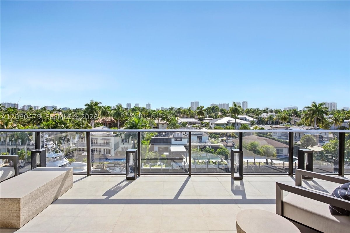 160 Isle Of Venice Dr #PH3 Fort Lauderdale, FL 33301