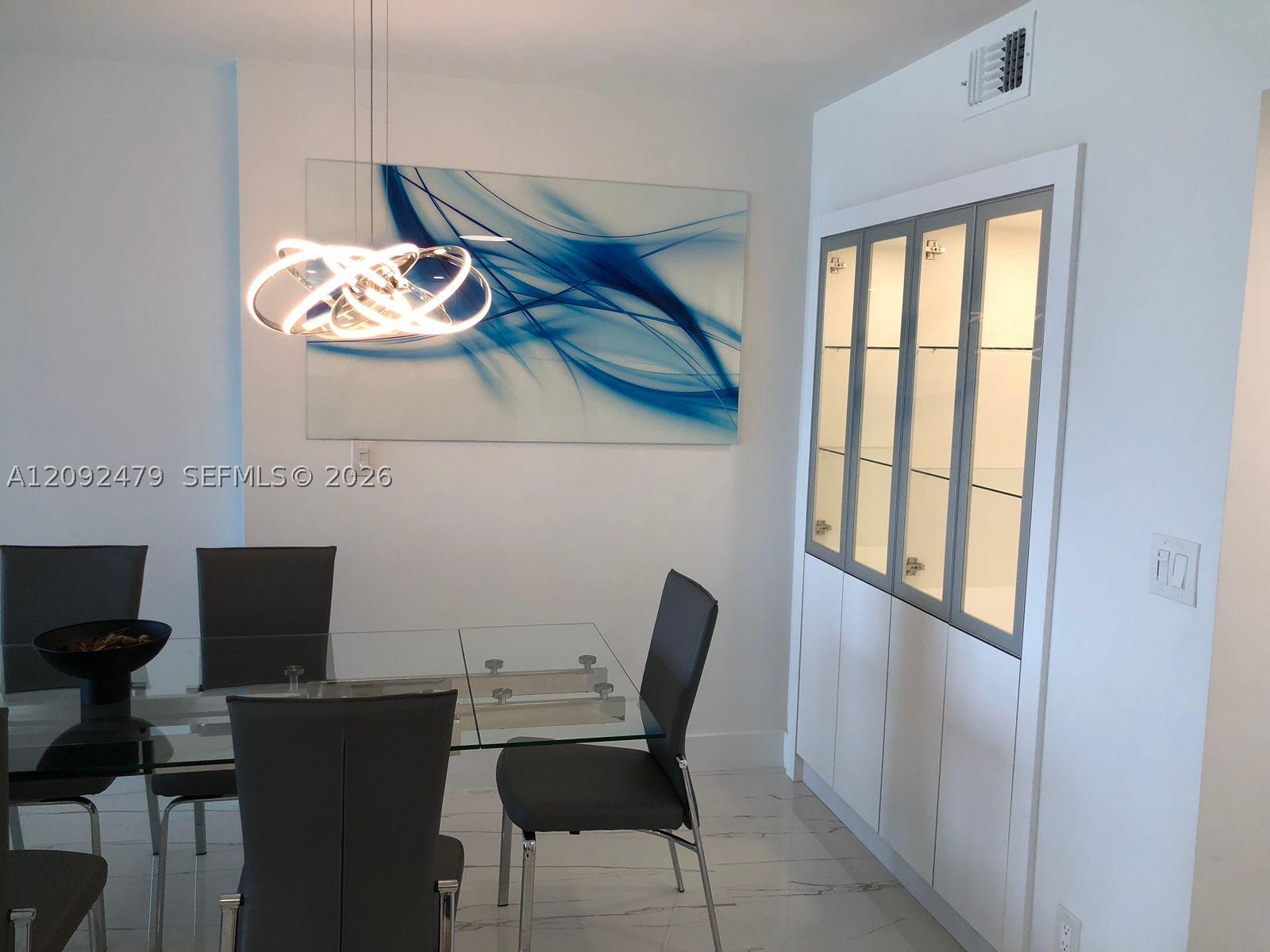 image Arlen House East11