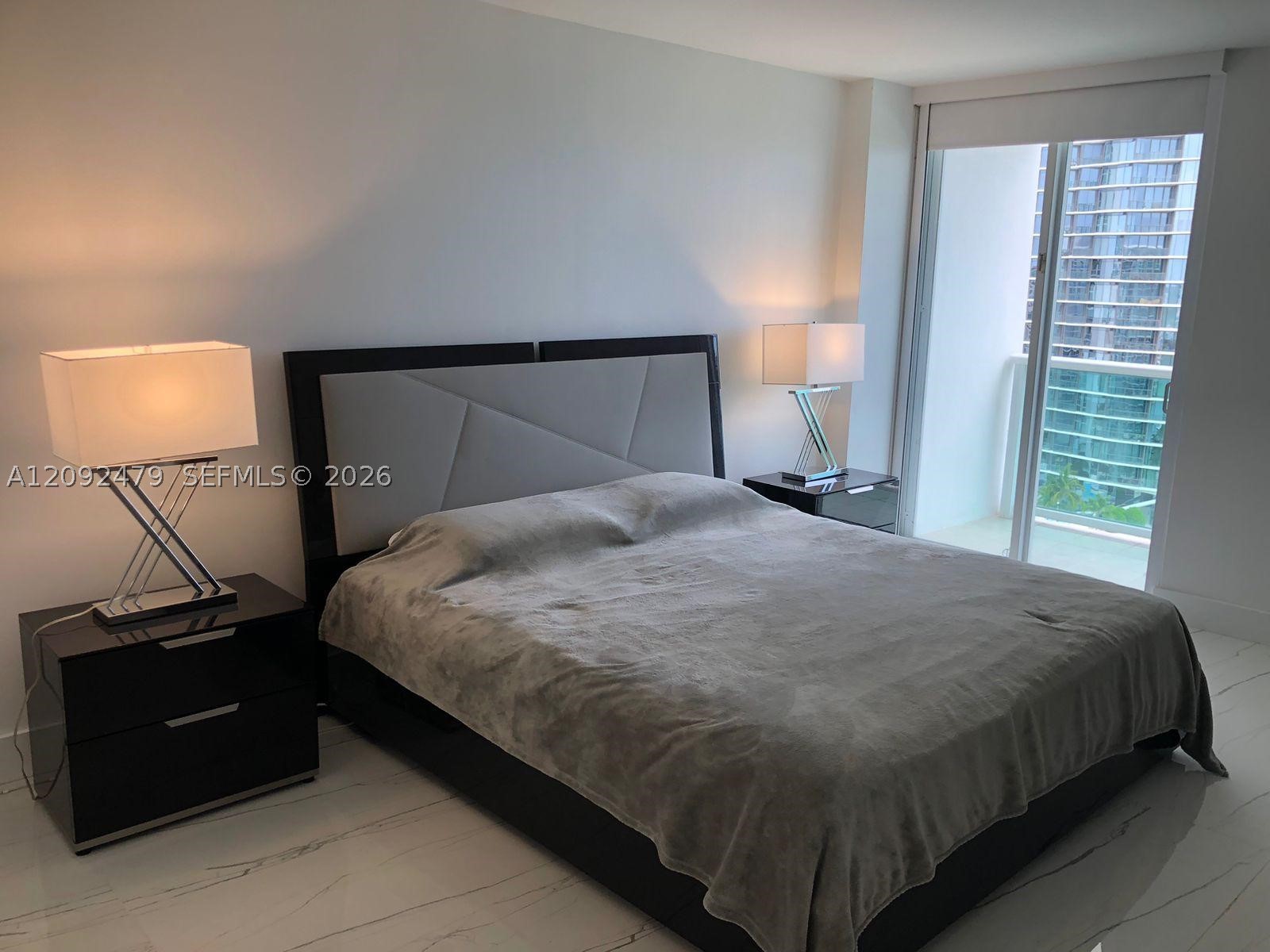 image Arlen House East14