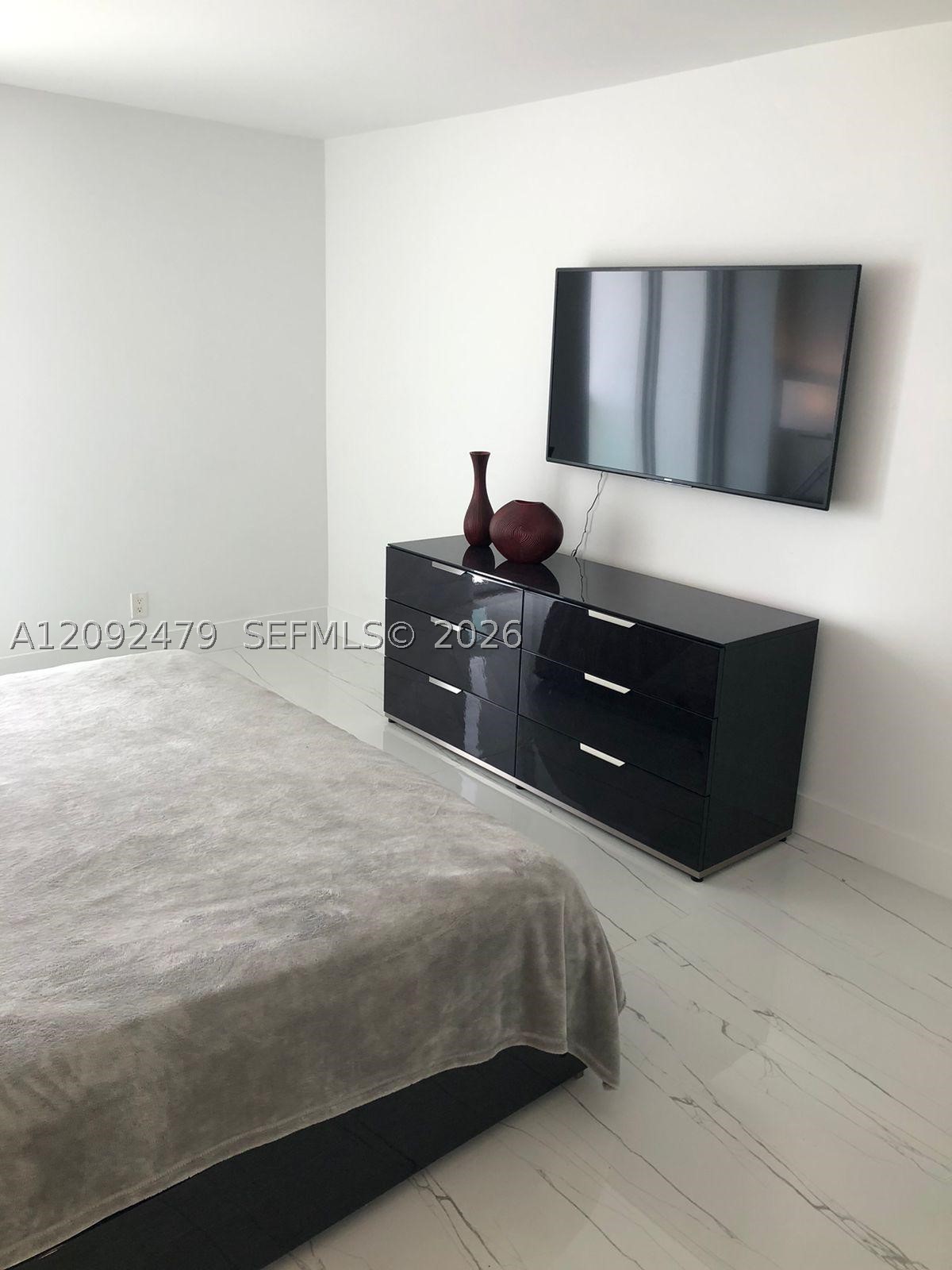 image Arlen House East16