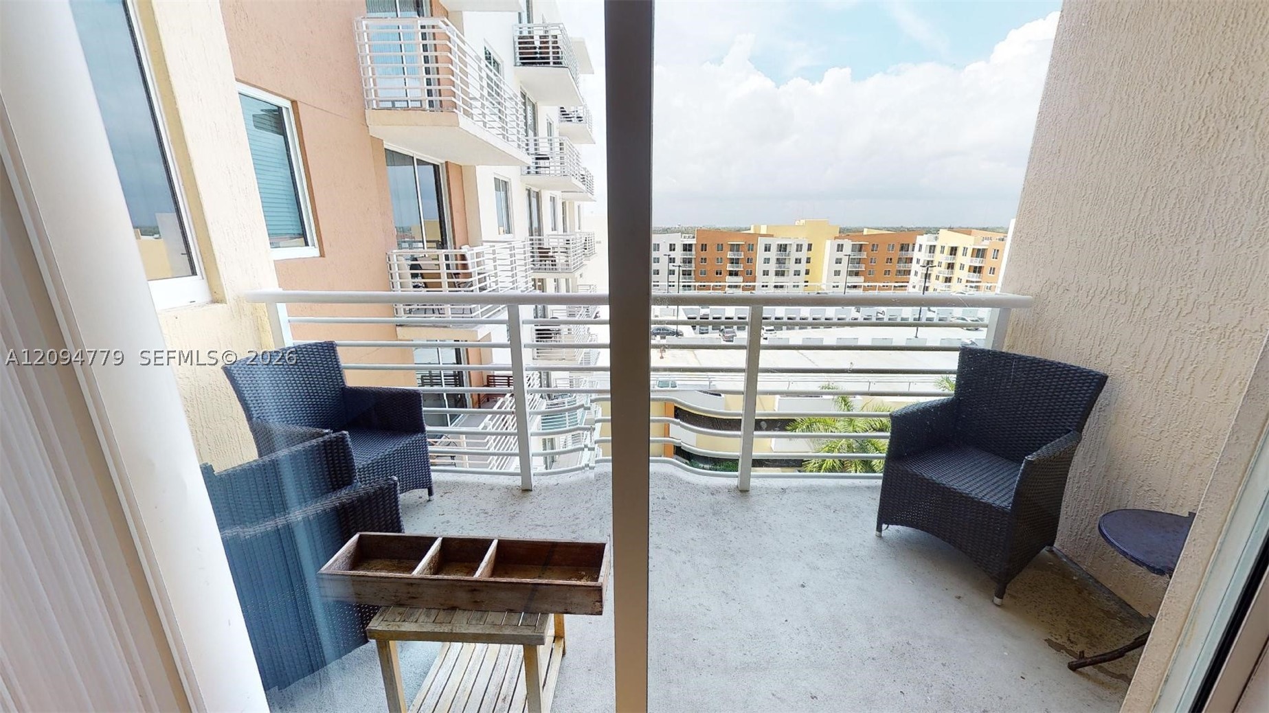 image The Venture at Aventura9