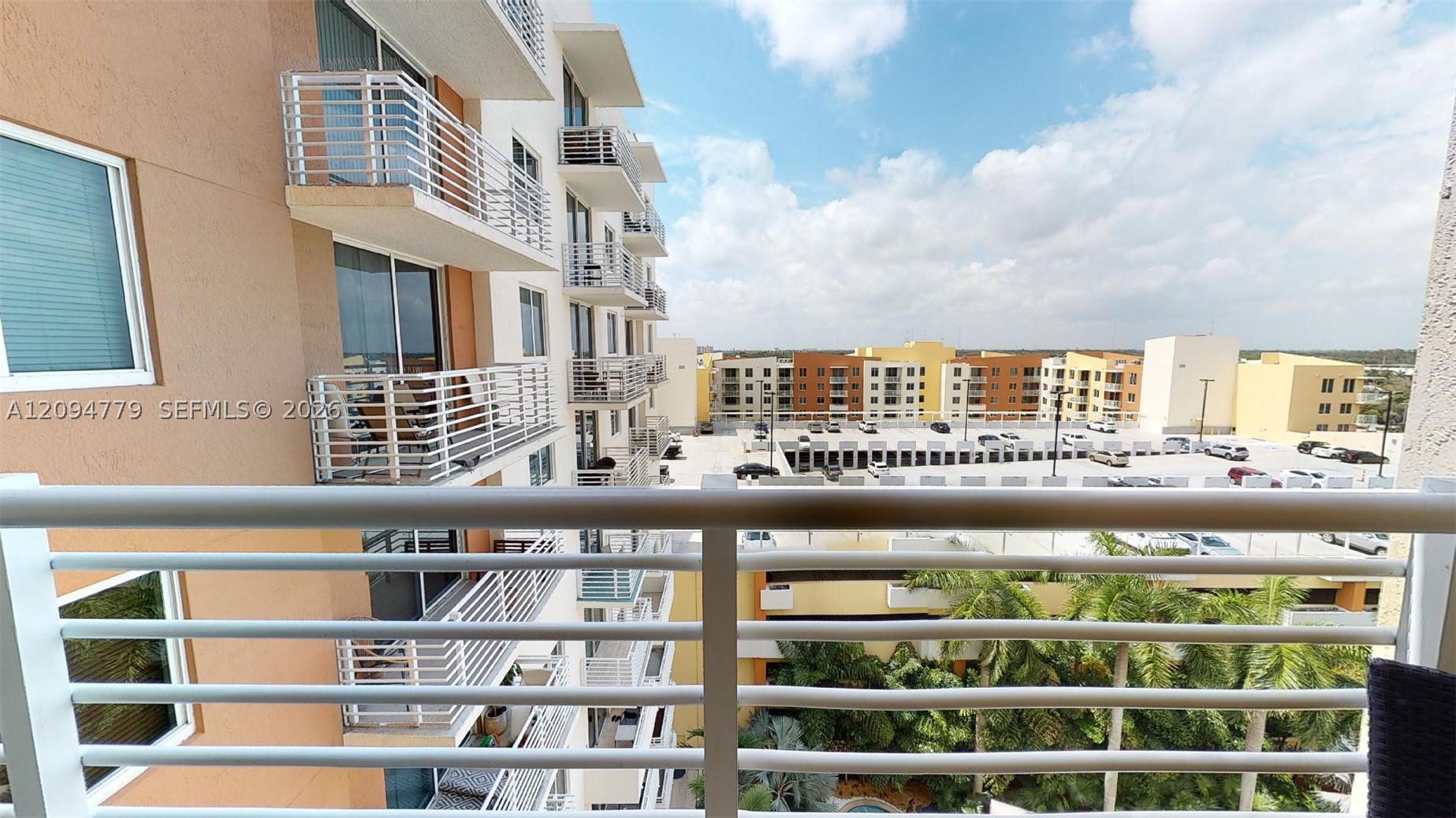 image The Venture at Aventura10