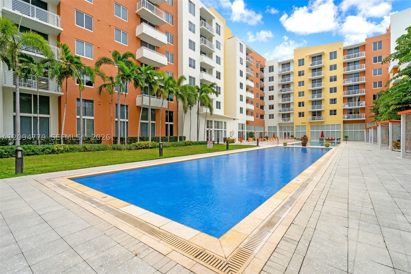 image The Venture at Aventura14
