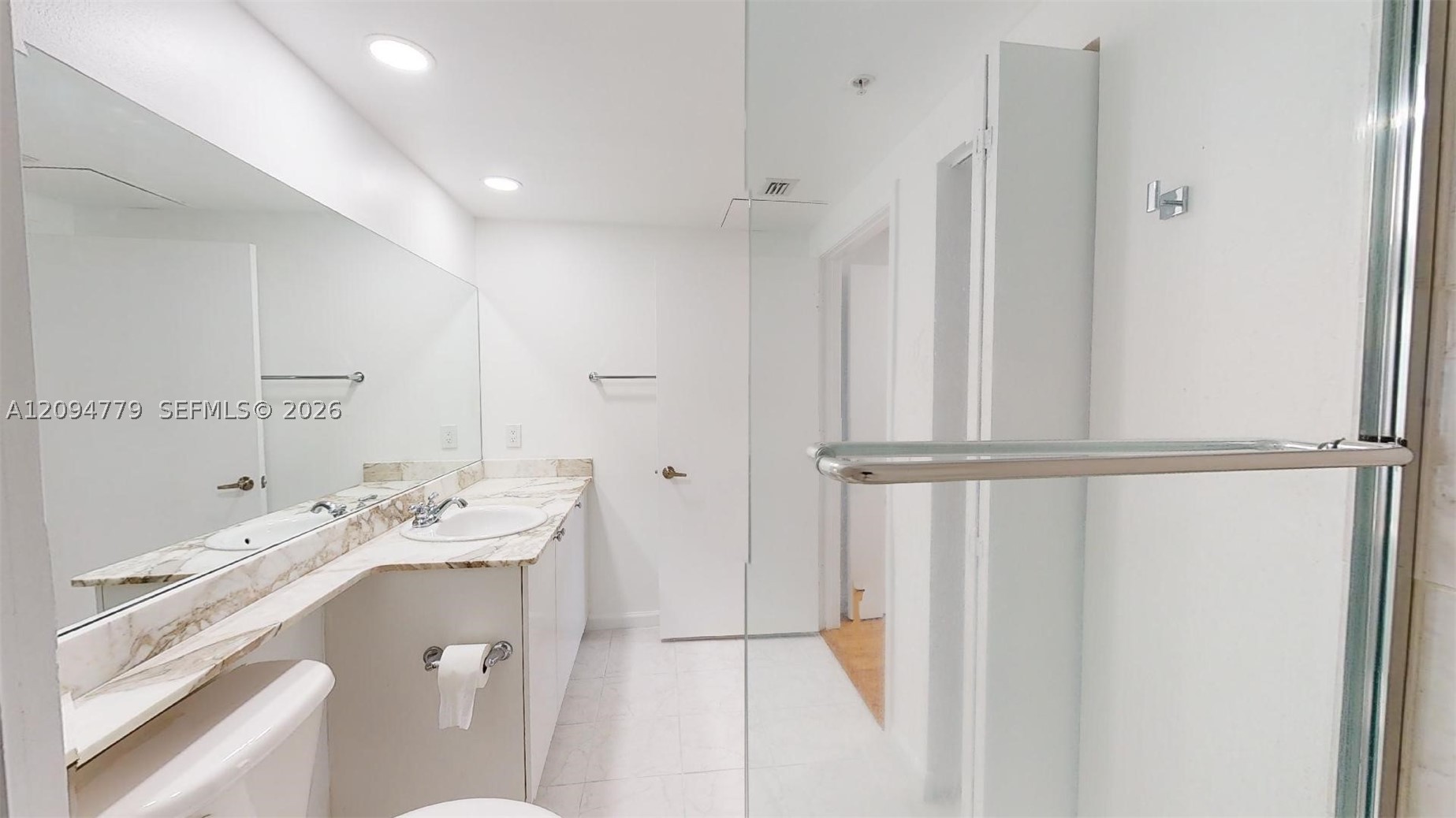 image The Venture at Aventura21
