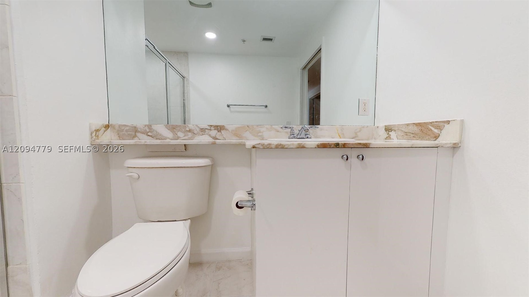image The Venture at Aventura27