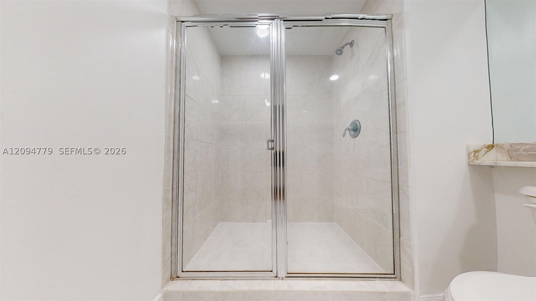 image The Venture at Aventura28