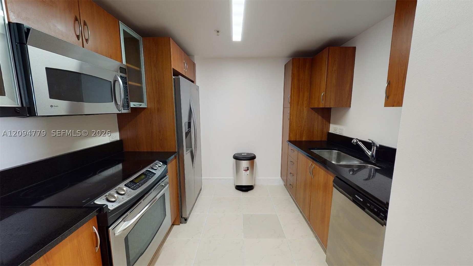 image The Venture at Aventura4