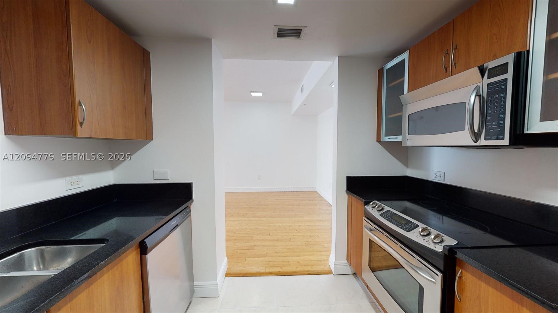 image The Venture at Aventura7