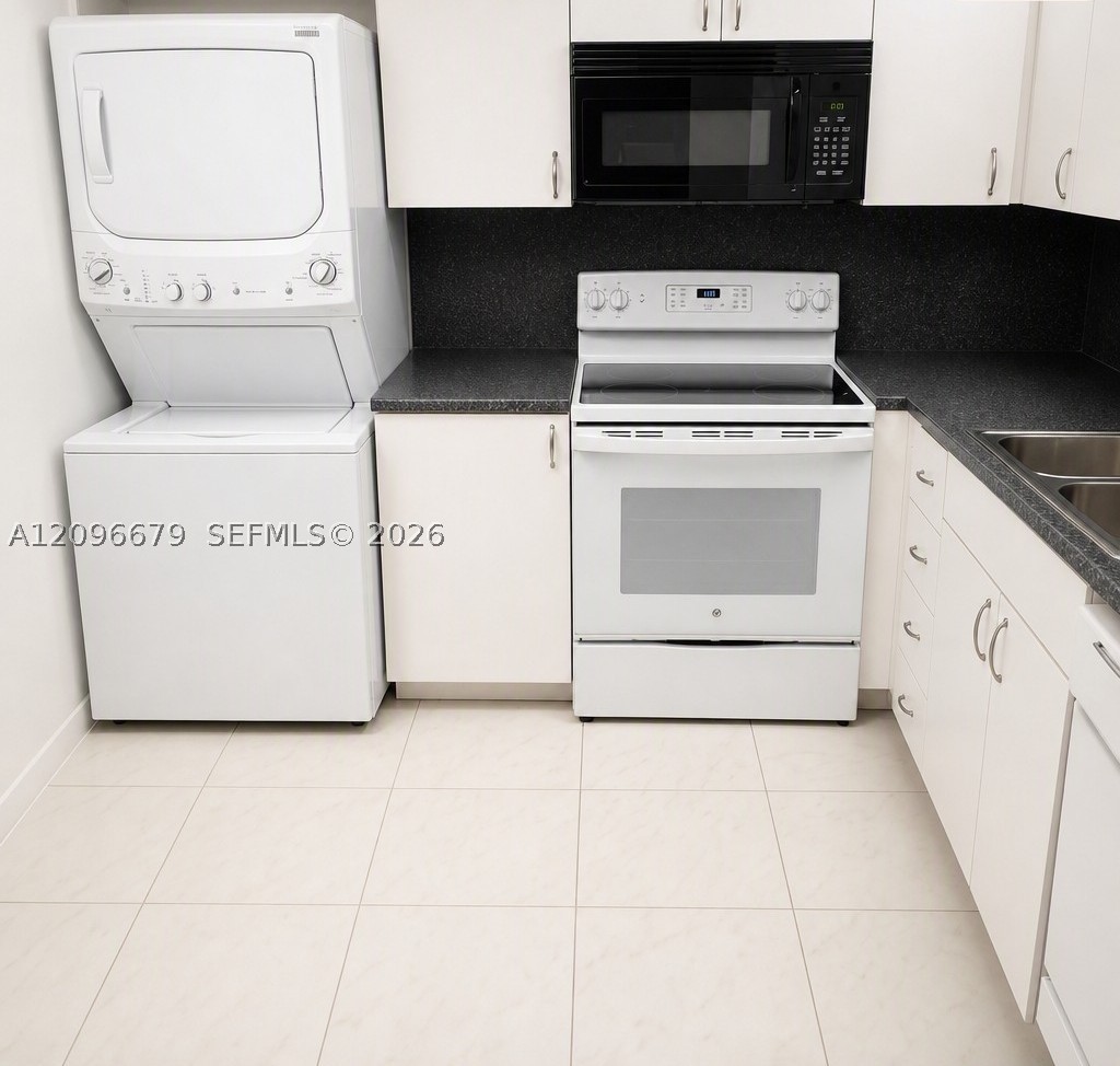 image Winston Towers 6002