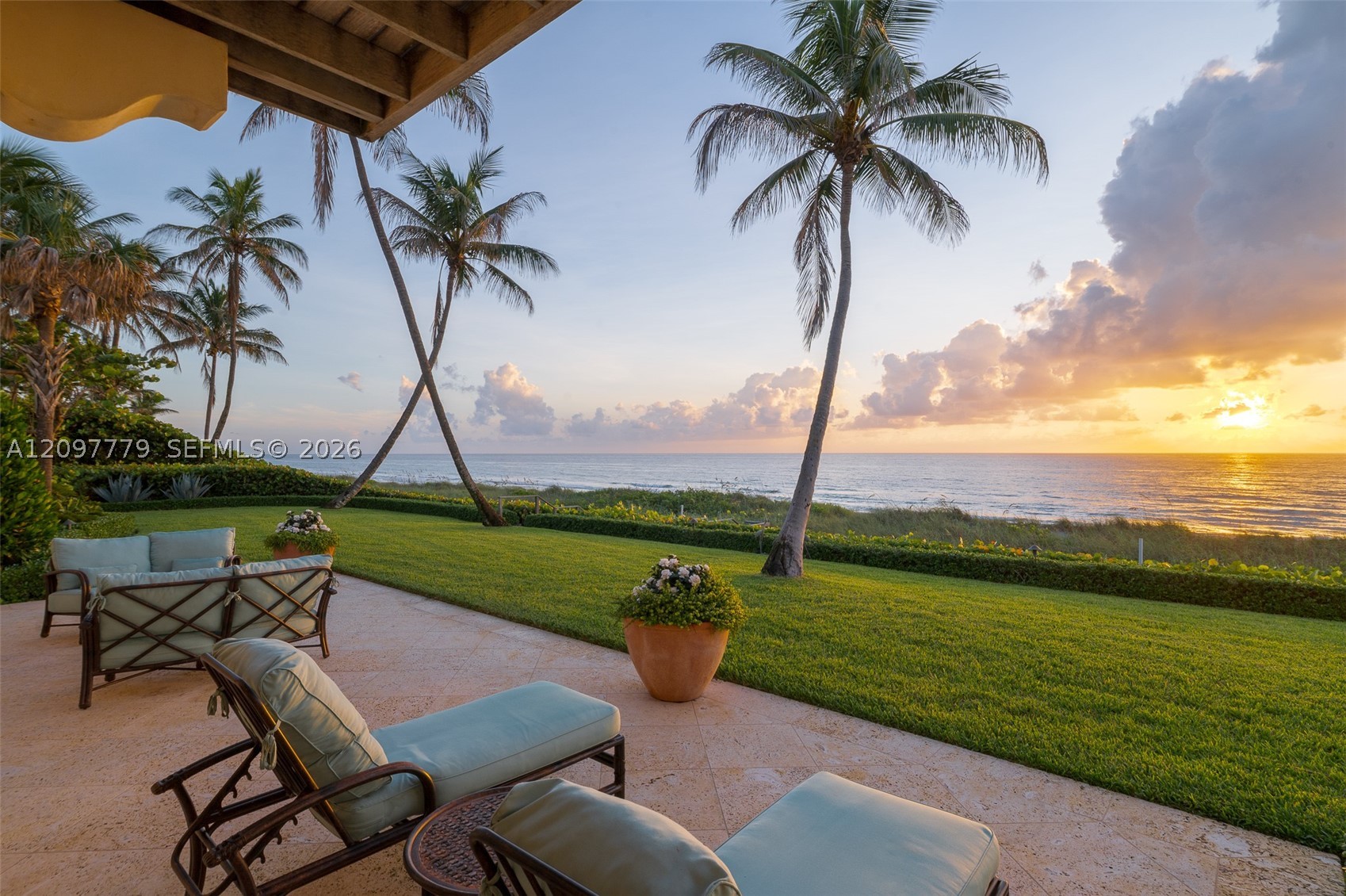 183 S Beach Rd Jupiter Island, FL 33455