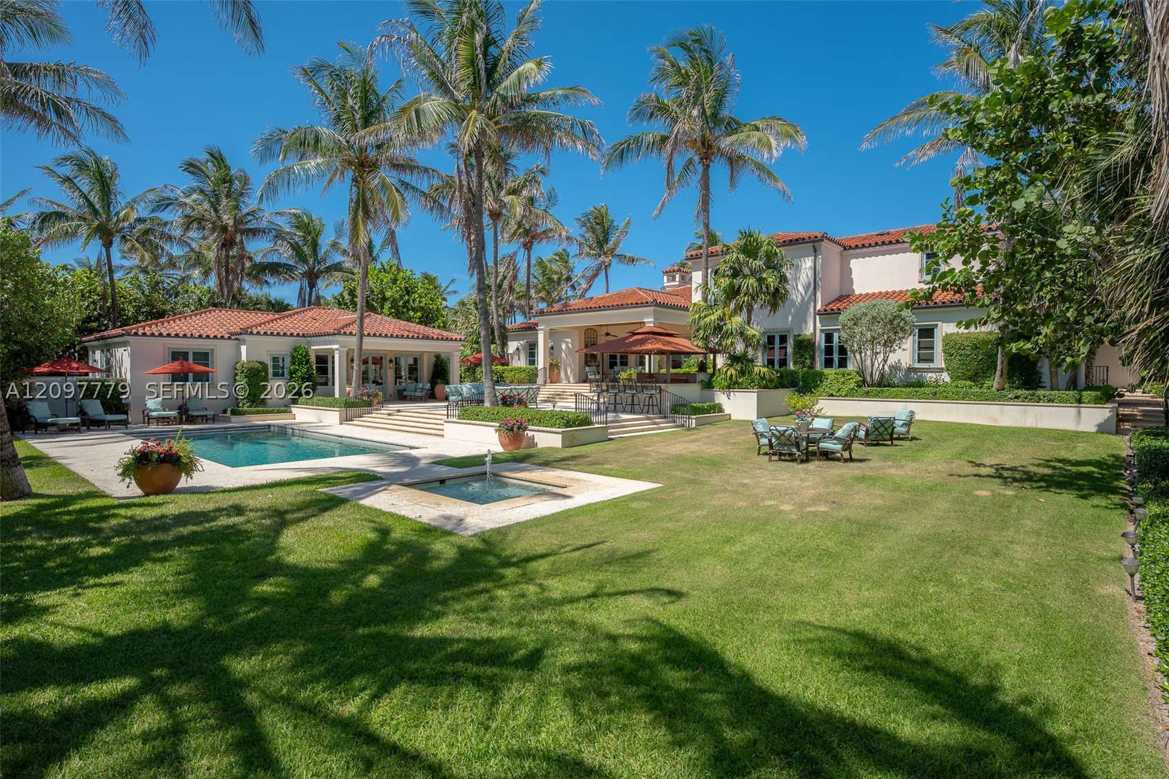 183 S Beach Rd Jupiter Island, FL 33455
