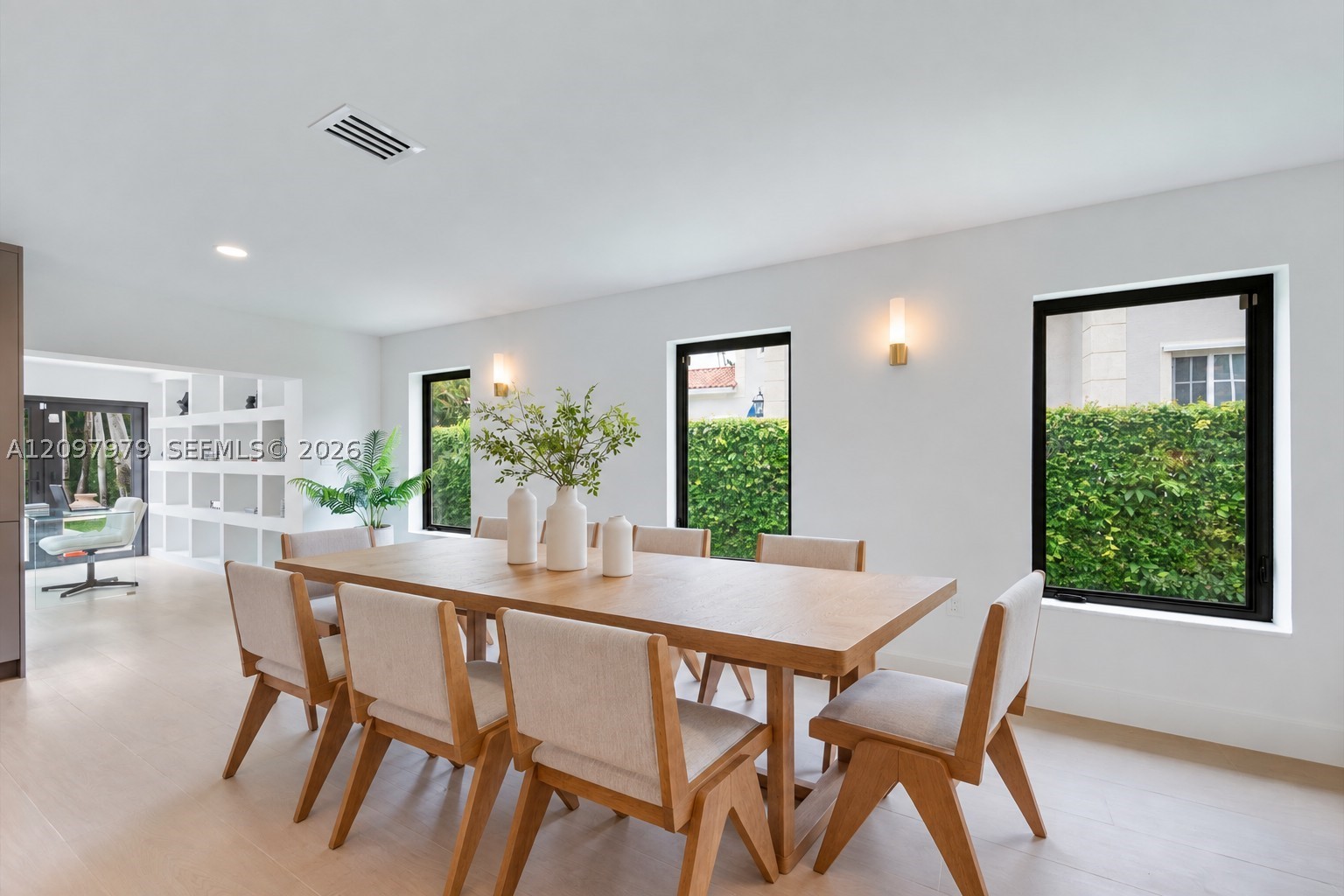 1320 Alhambra Cir Coral Gables, FL 33134