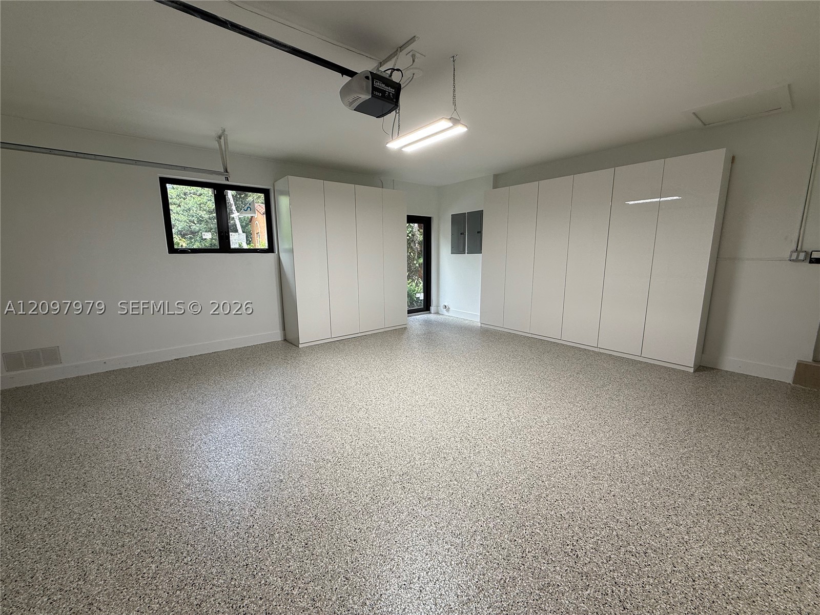 1320 Alhambra Cir Coral Gables, FL 33134