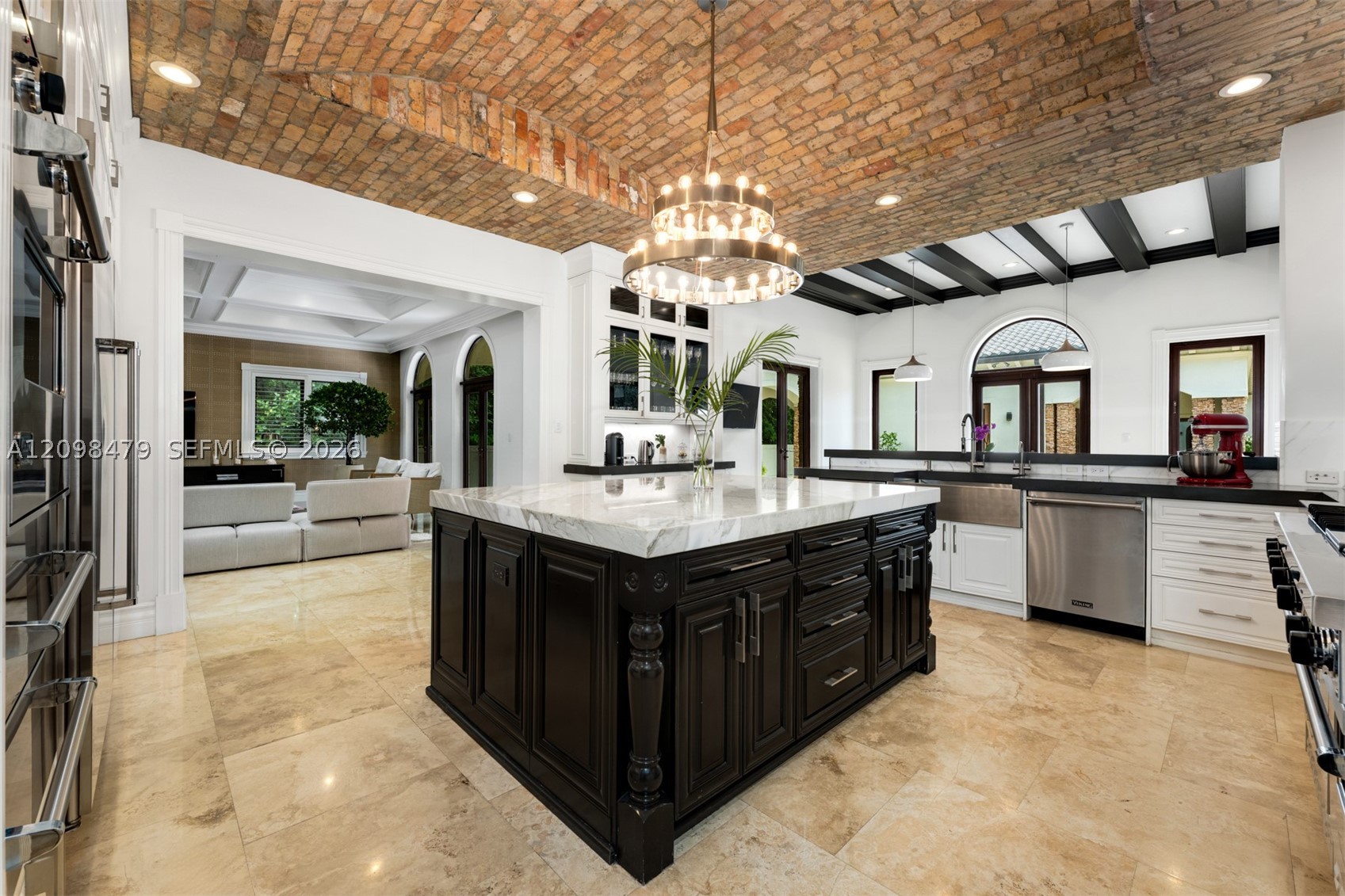 6645 SW 102nd St Pinecrest, FL 33156
