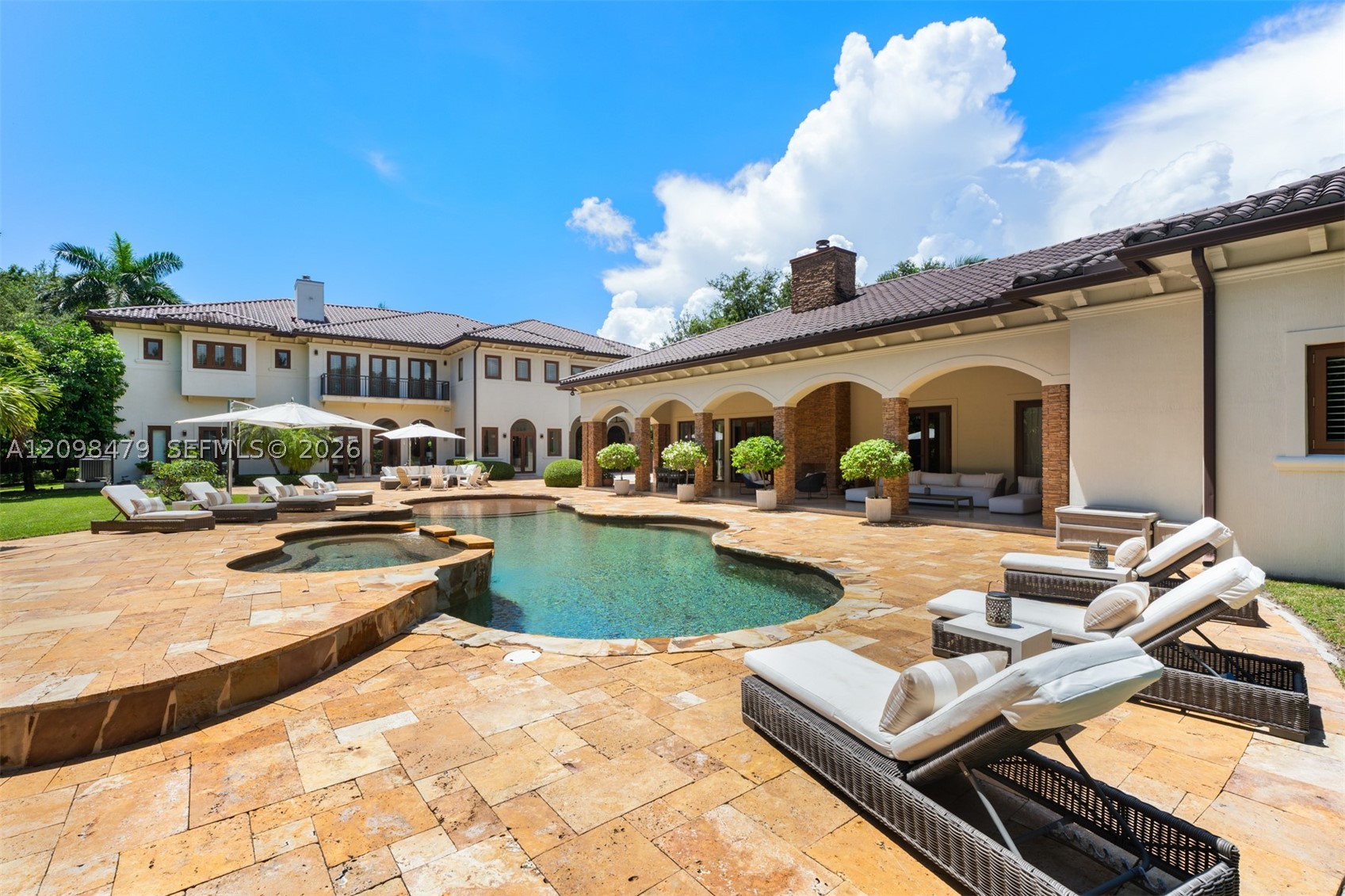 6645 SW 102nd St Pinecrest, FL 33156