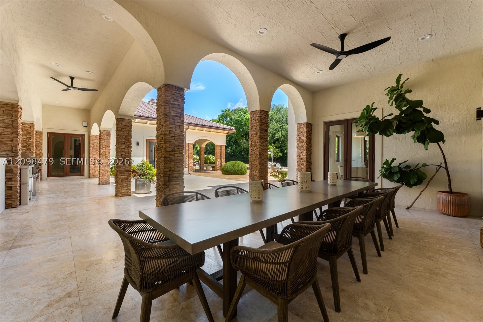 6645 SW 102nd St Pinecrest, FL 33156