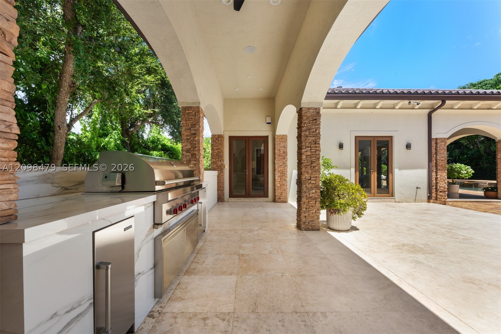 6645 SW 102nd St Pinecrest, FL 33156
