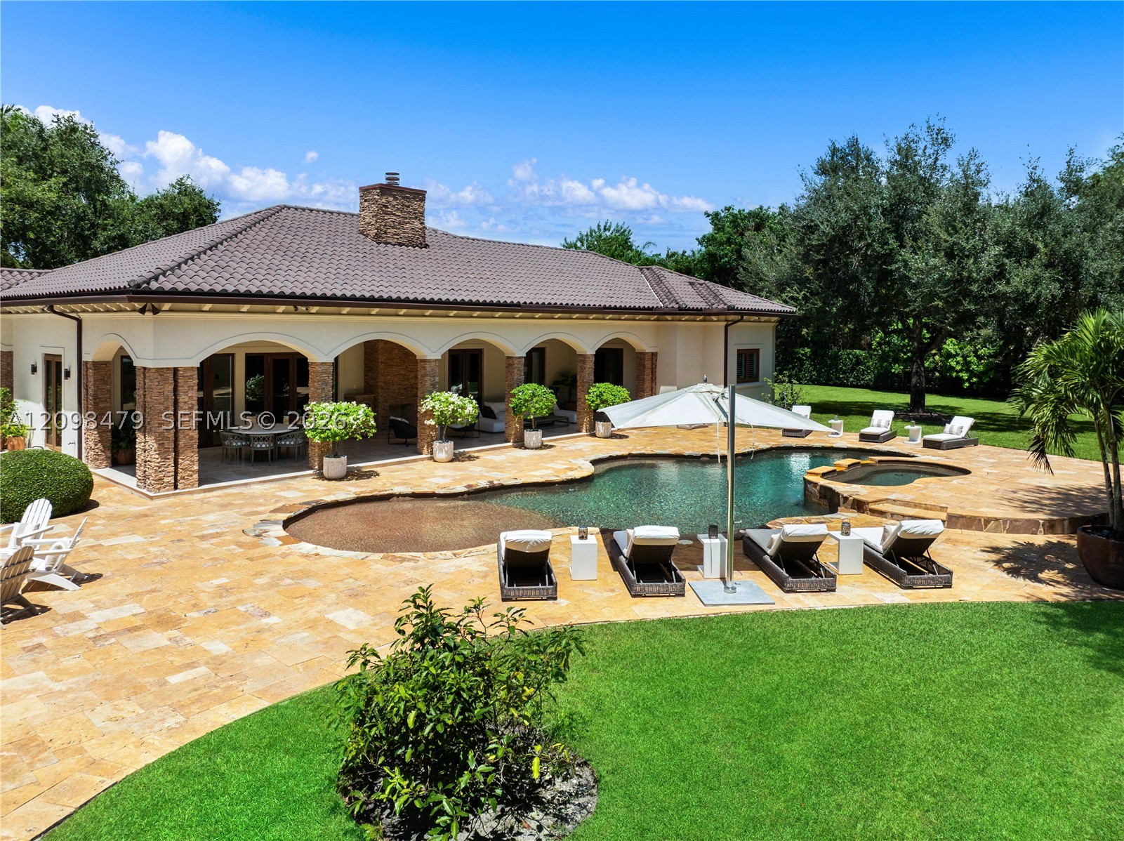6645 SW 102nd St Pinecrest, FL 33156