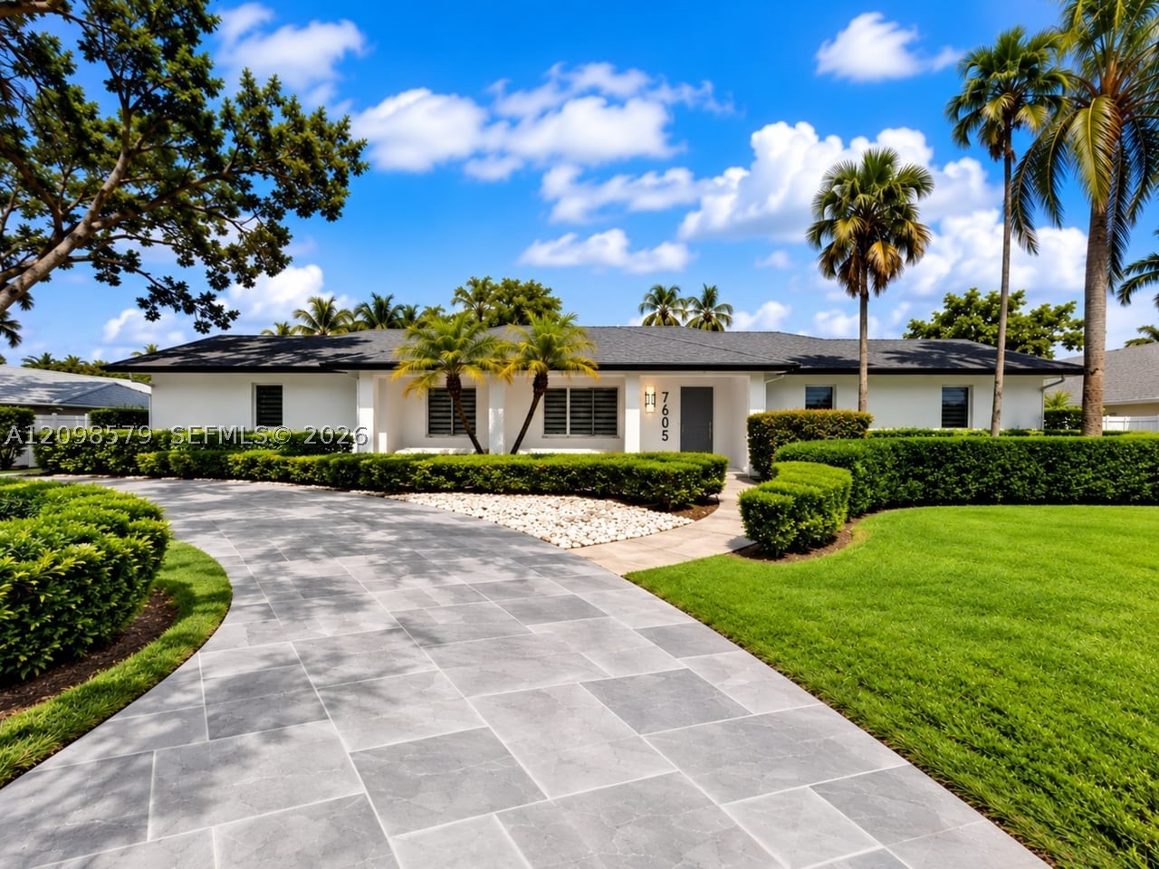 7605 SW 179th Ter