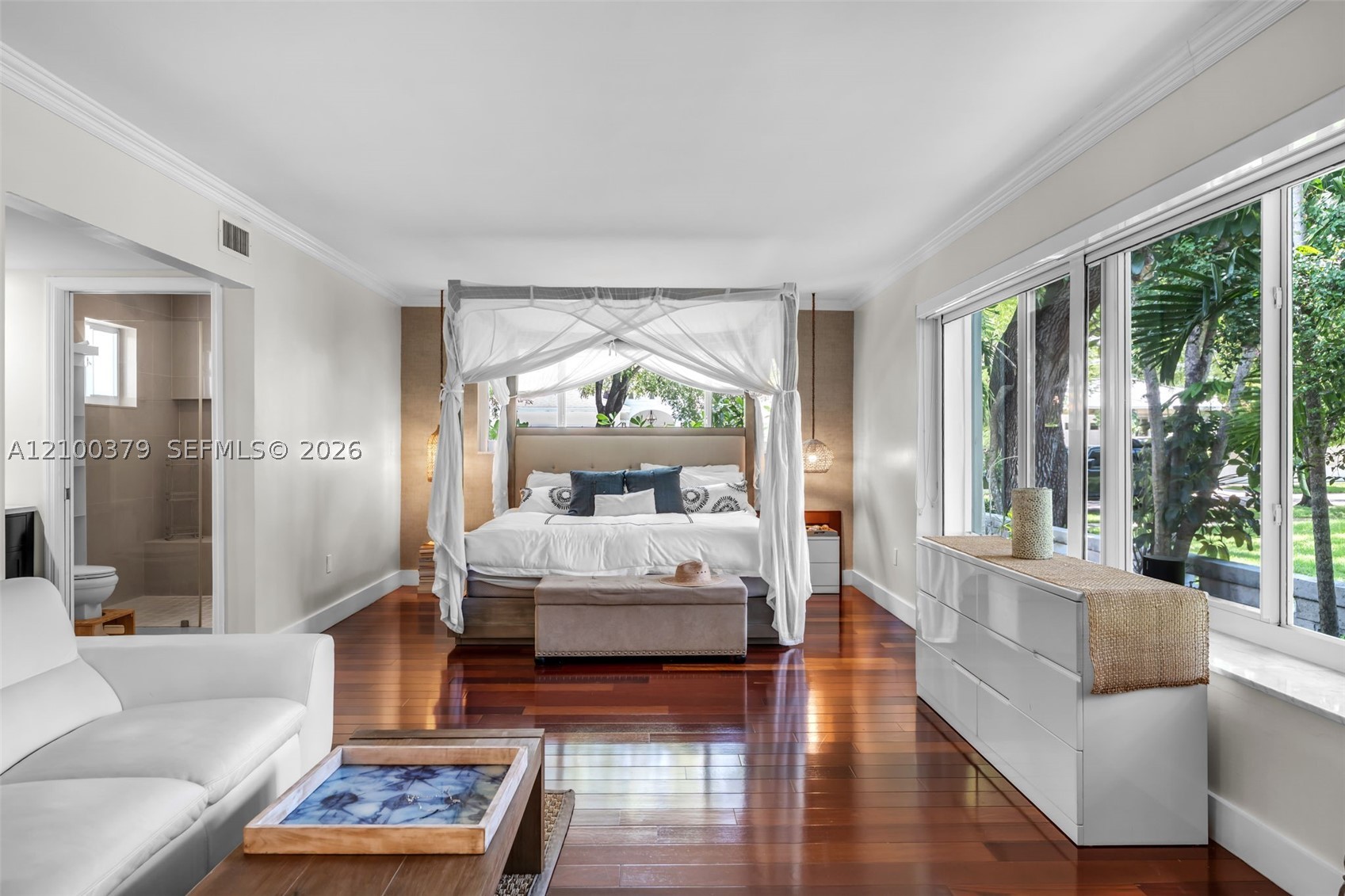 8 Pinta Rd Miami, FL 33133
