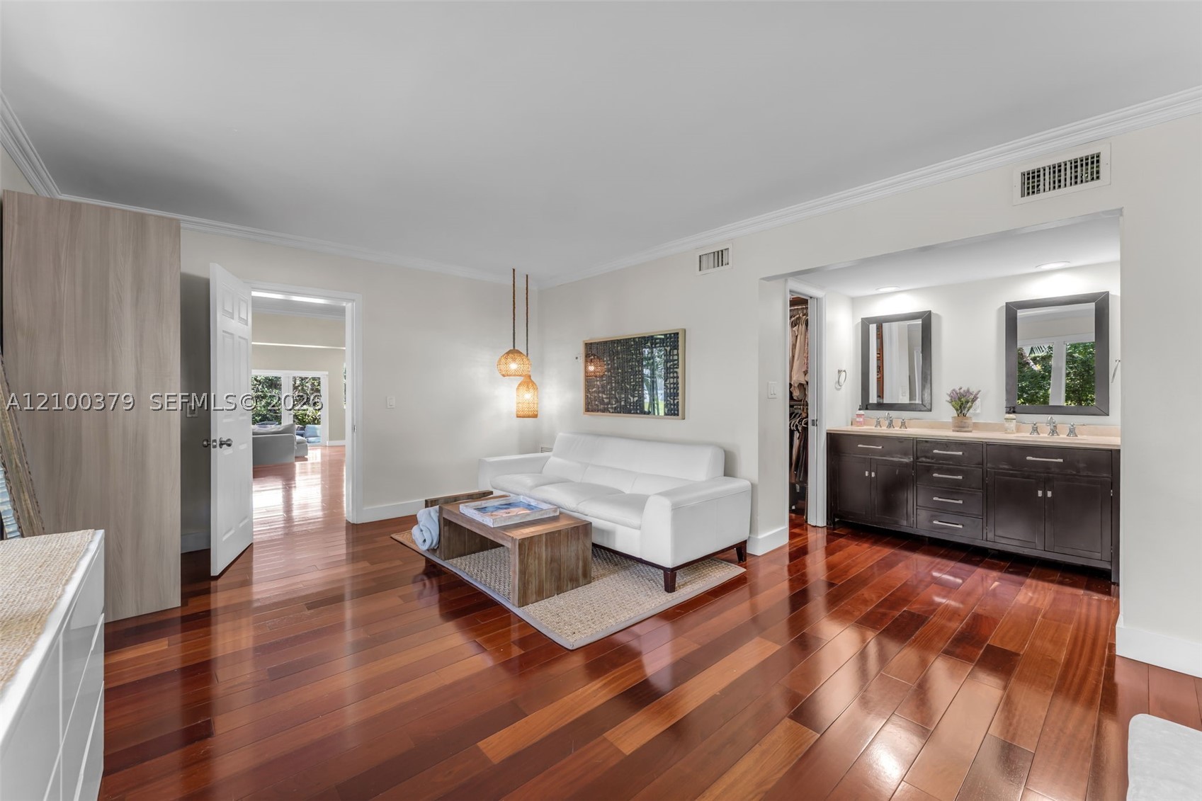 8 Pinta Rd Miami, FL 33133