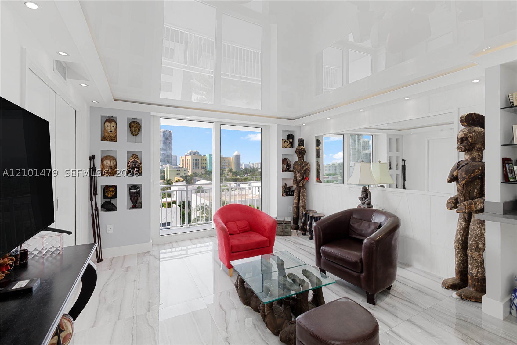 345 Ocean Dr #705