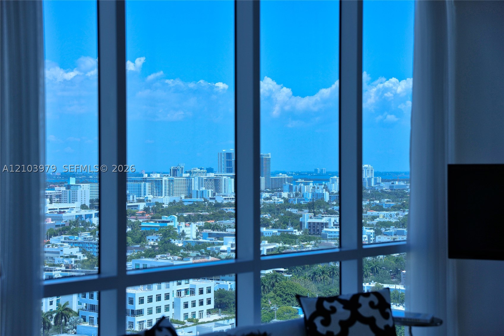 image Continuum South Beach North Tower21