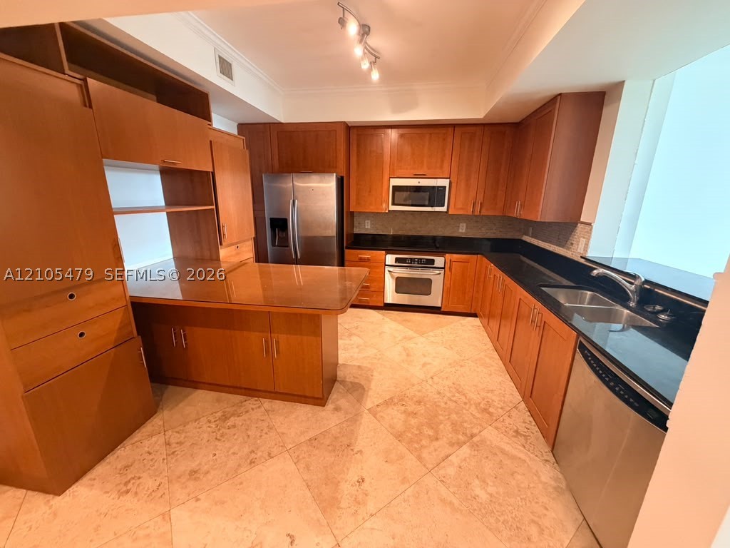 3340 NE 190th St #308 Aventura, FL 33180