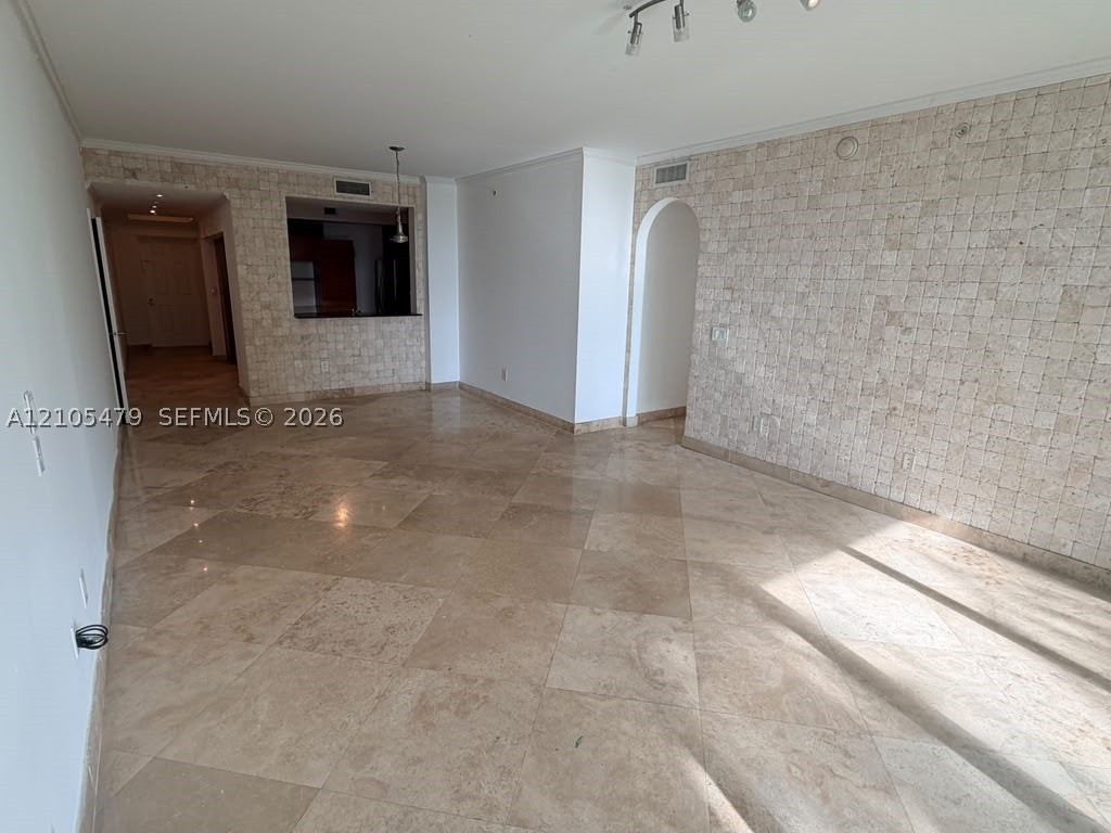 3340 NE 190th St #308 Aventura, FL 33180