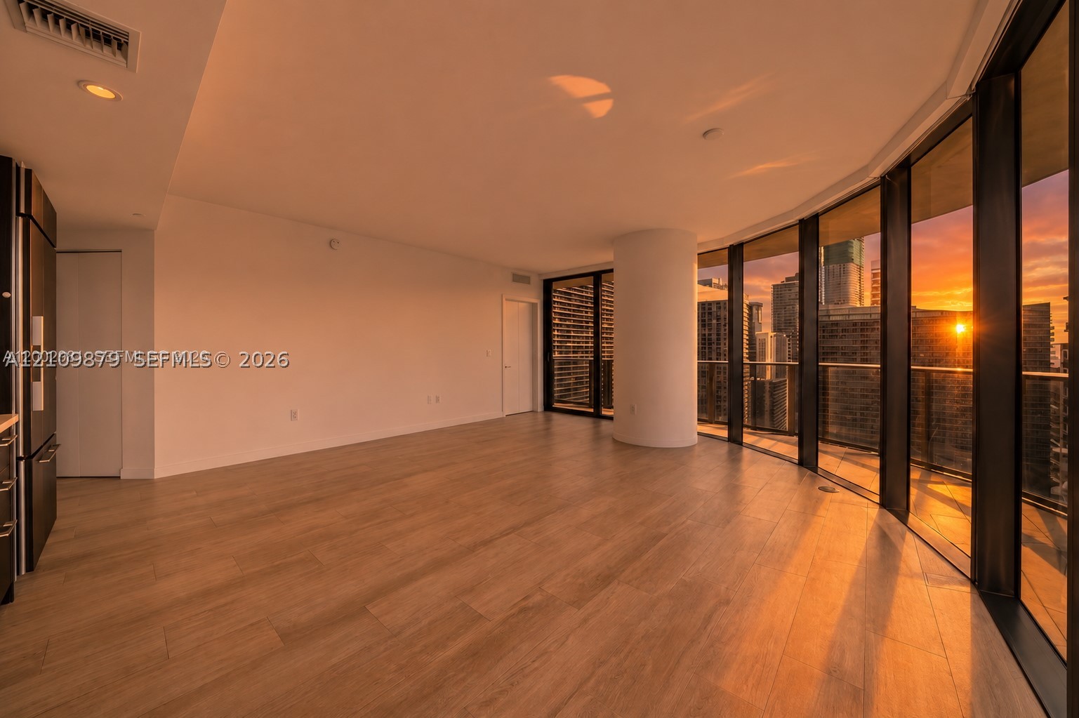 55 SW 9th St #3106 Miami, FL 33130