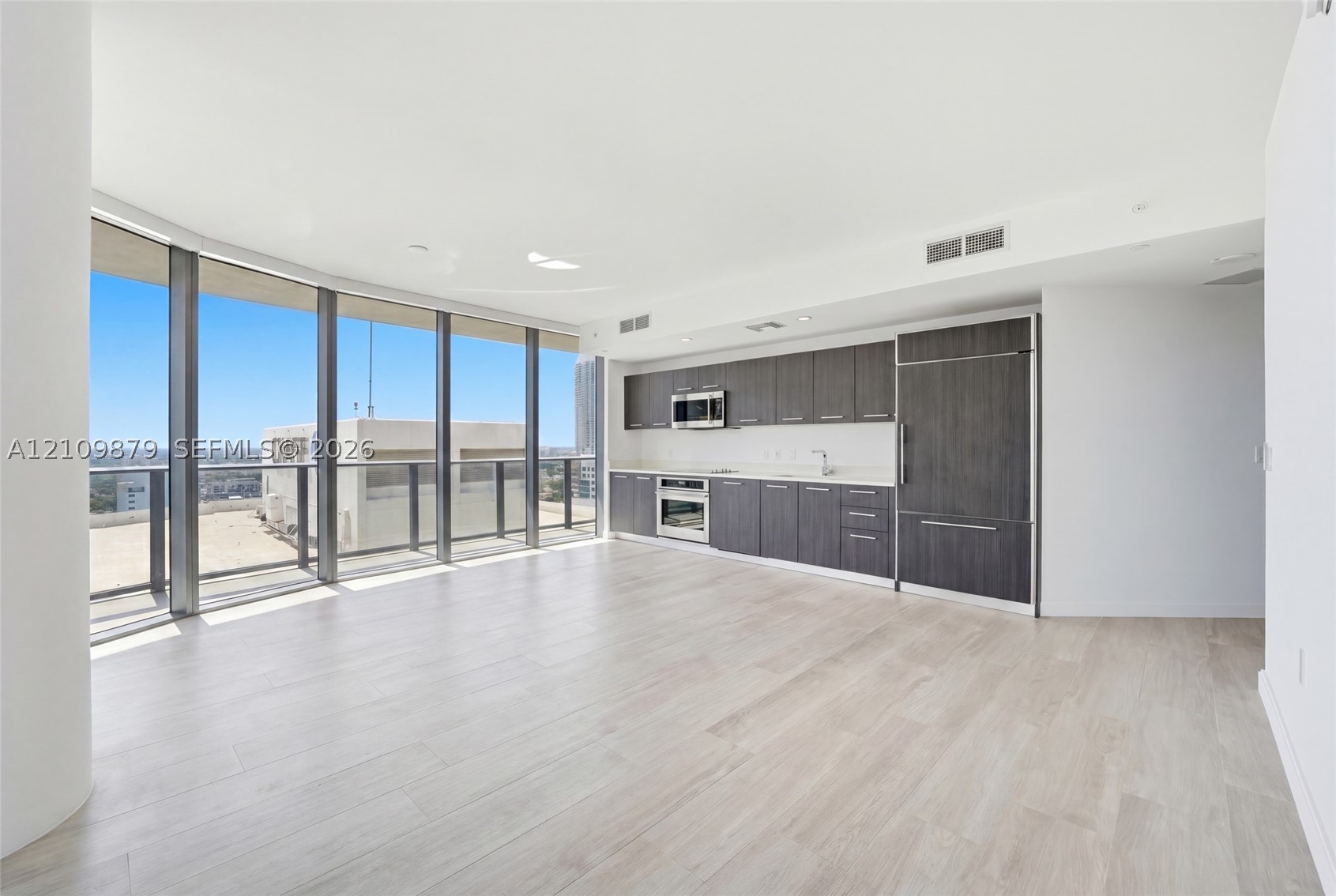 55 SW 9th St #3106 Miami, FL 33130