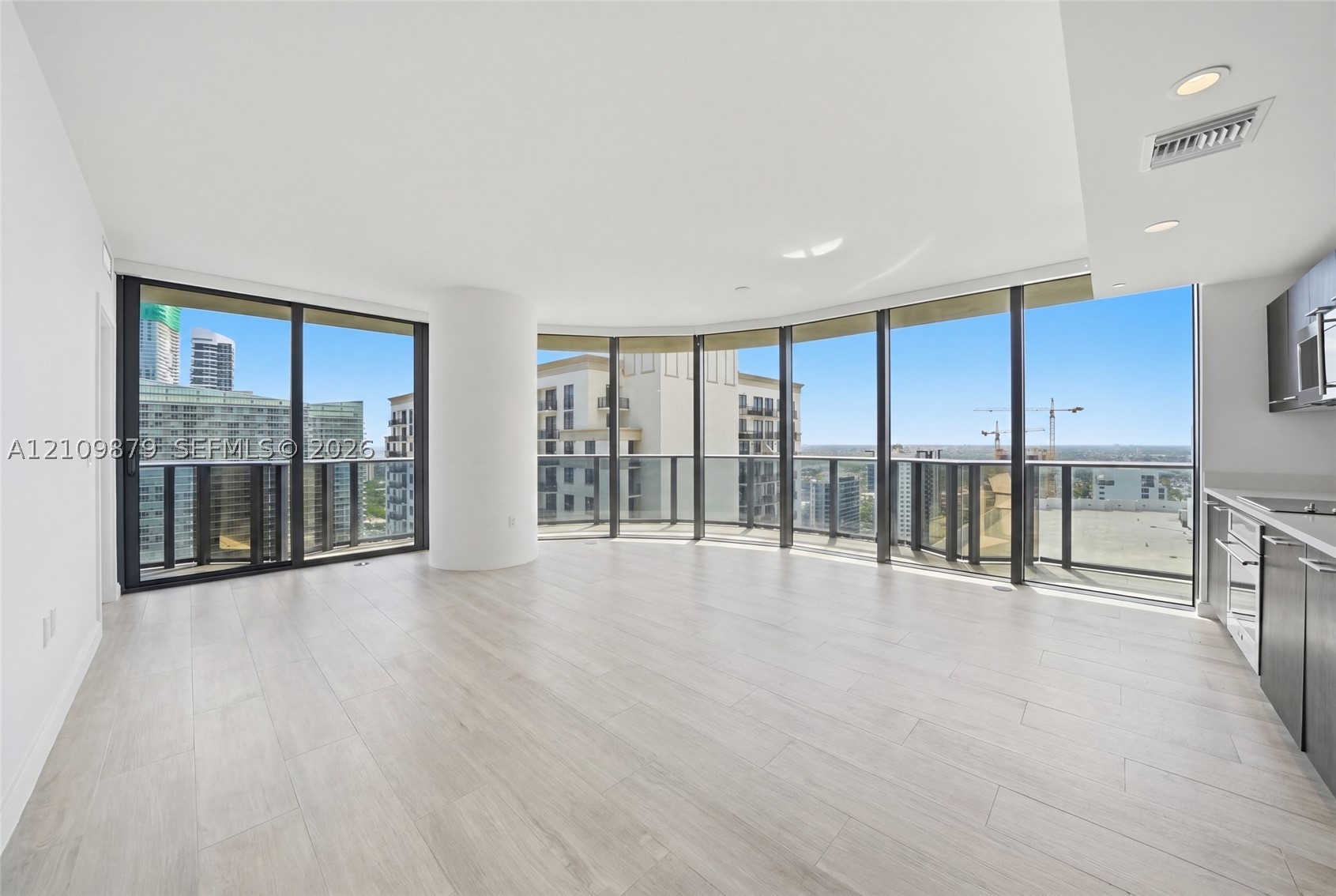 55 SW 9th St #3106 Miami, FL 33130