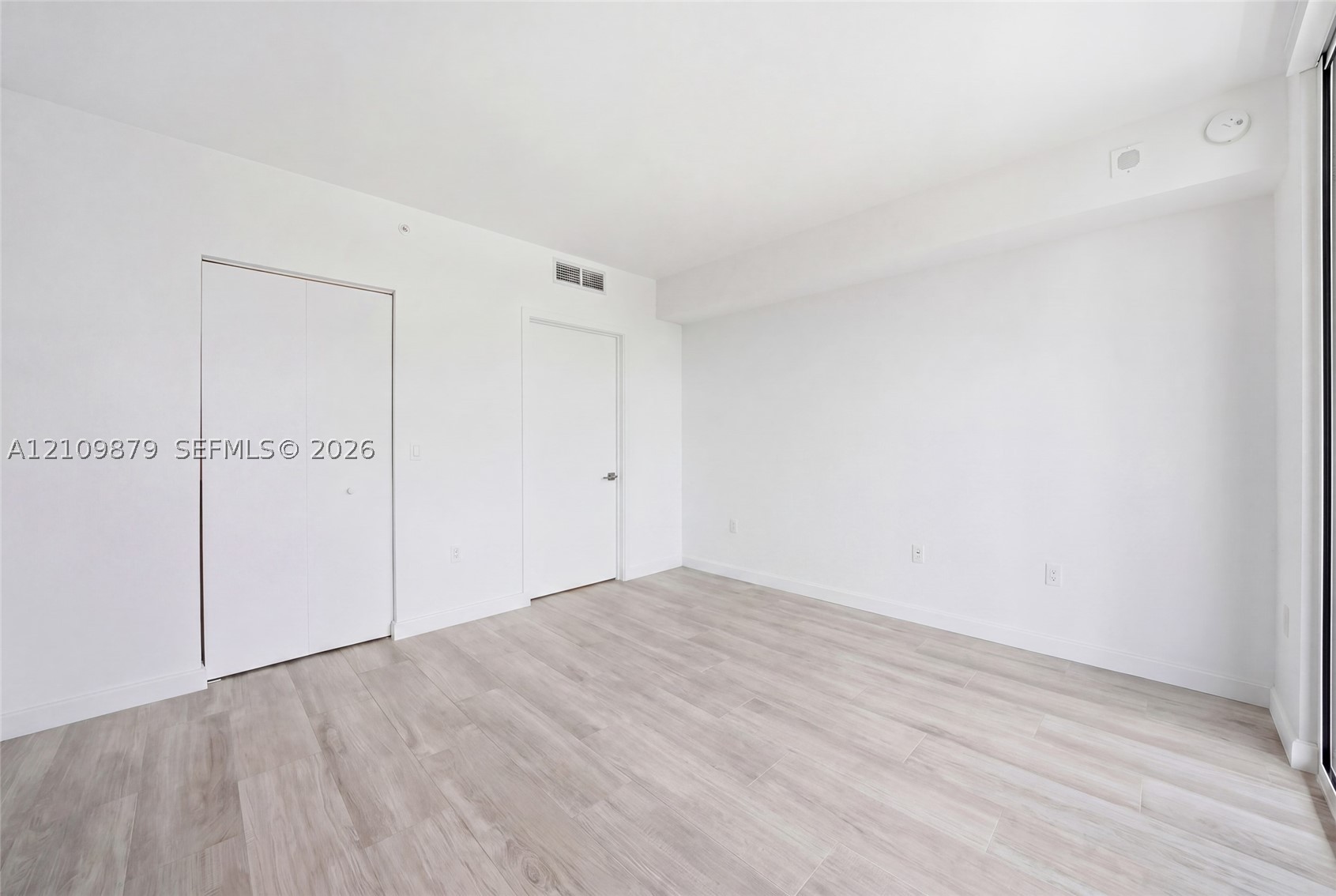 55 SW 9th St #3106 Miami, FL 33130