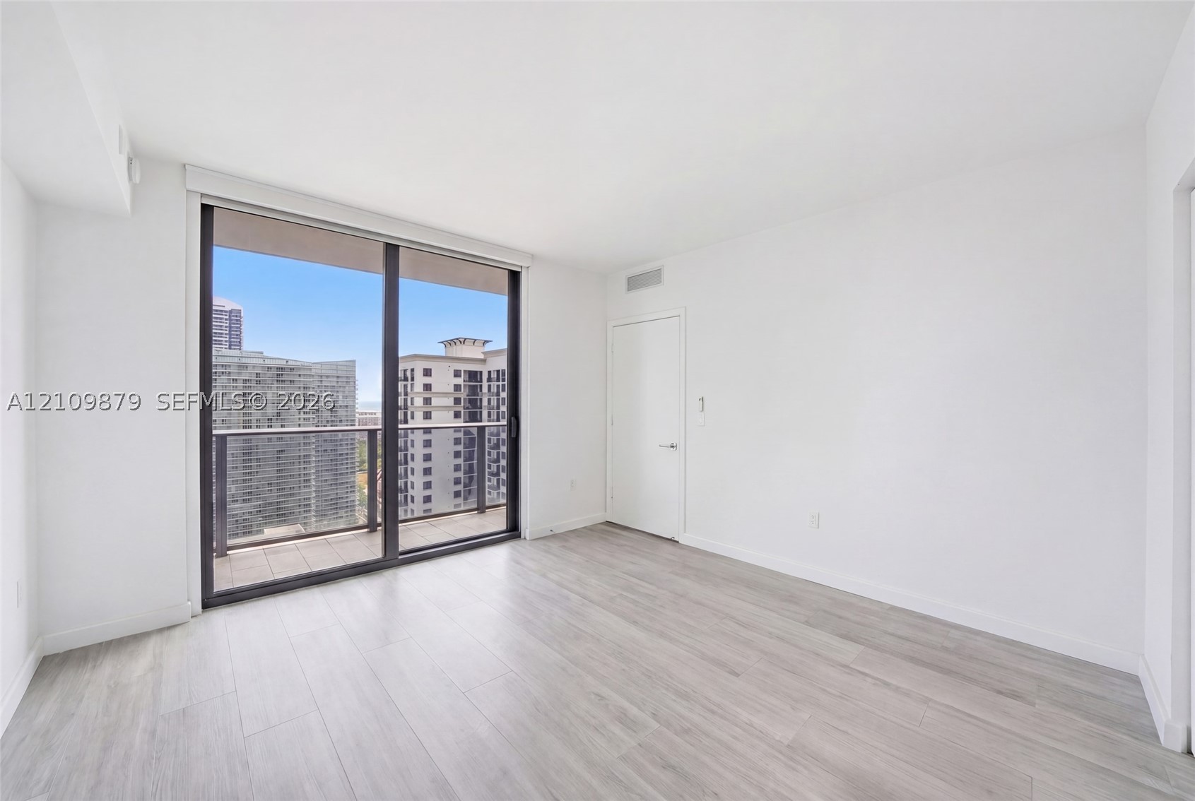 55 SW 9th St #3106 Miami, FL 33130