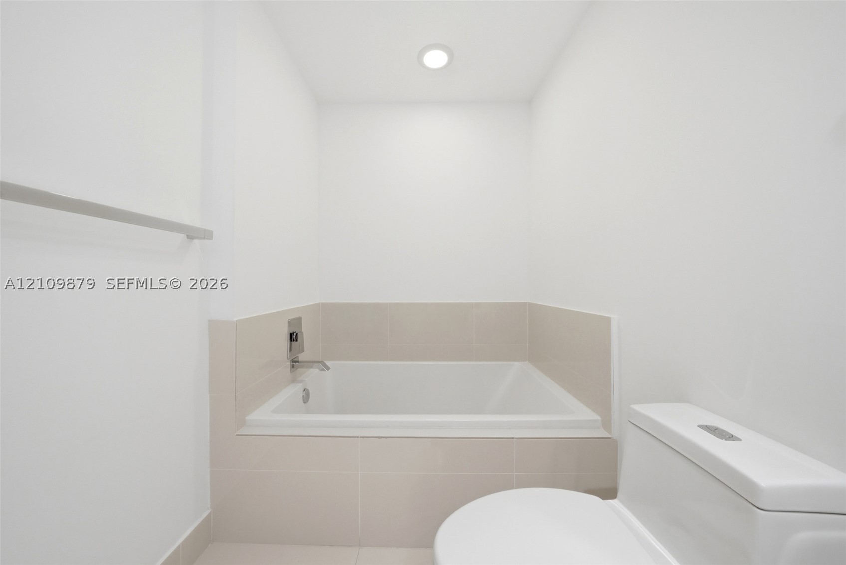 55 SW 9th St #3106 Miami, FL 33130