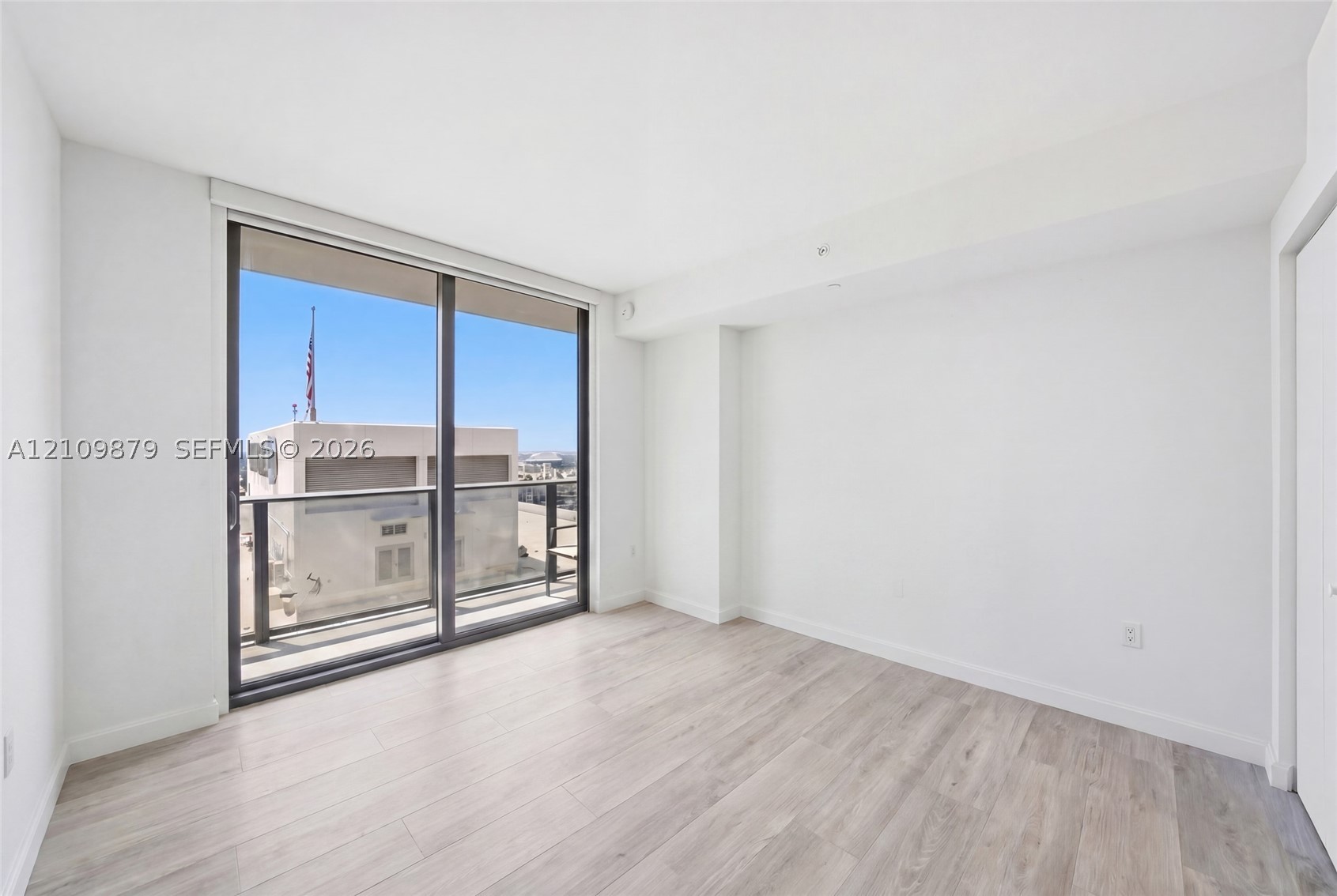 55 SW 9th St #3106 Miami, FL 33130