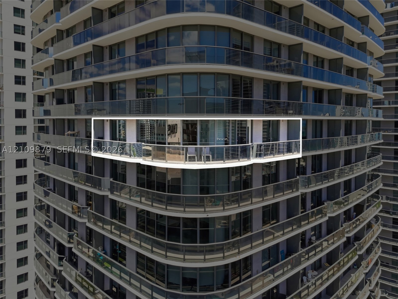 55 SW 9th St #3106 Miami, FL 33130