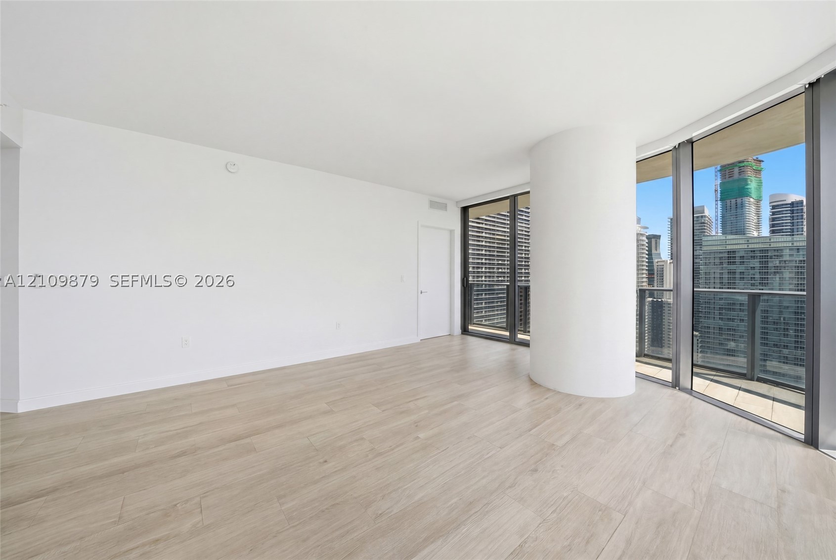 55 SW 9th St #3106 Miami, FL 33130