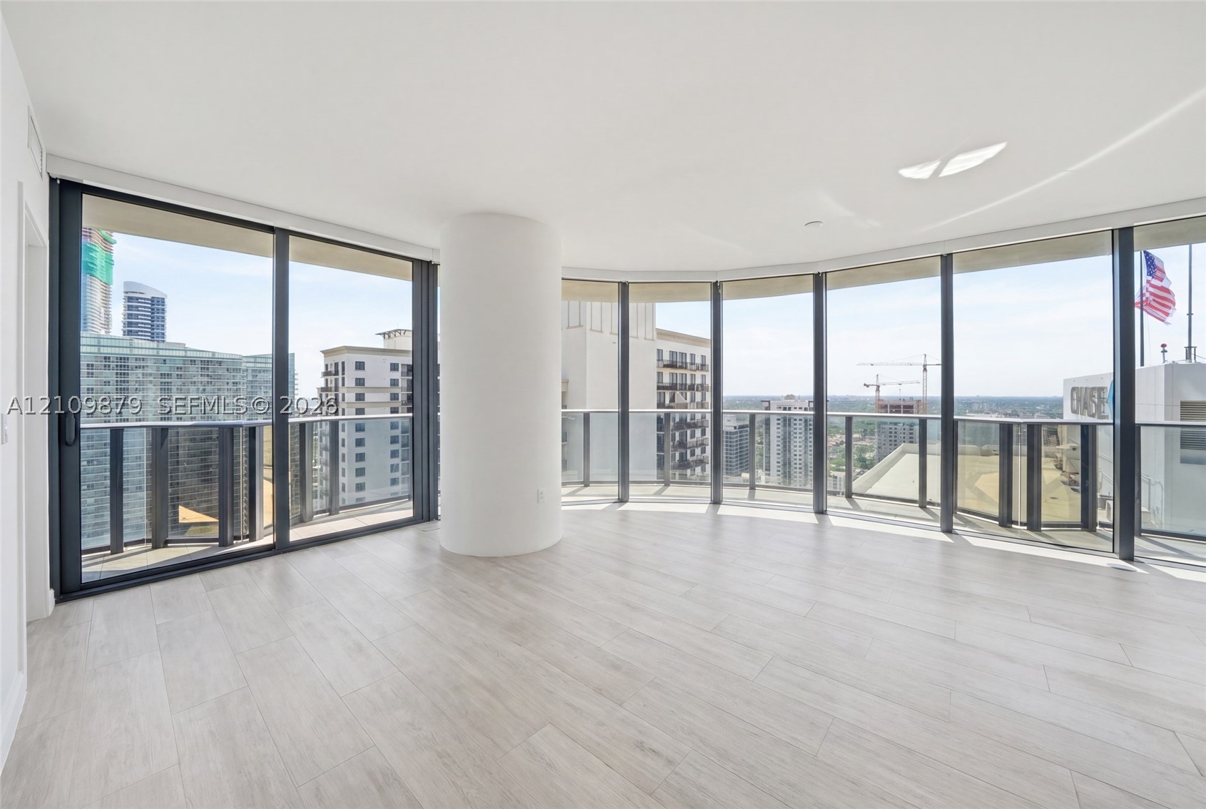 55 SW 9th St #3106 Miami, FL 33130