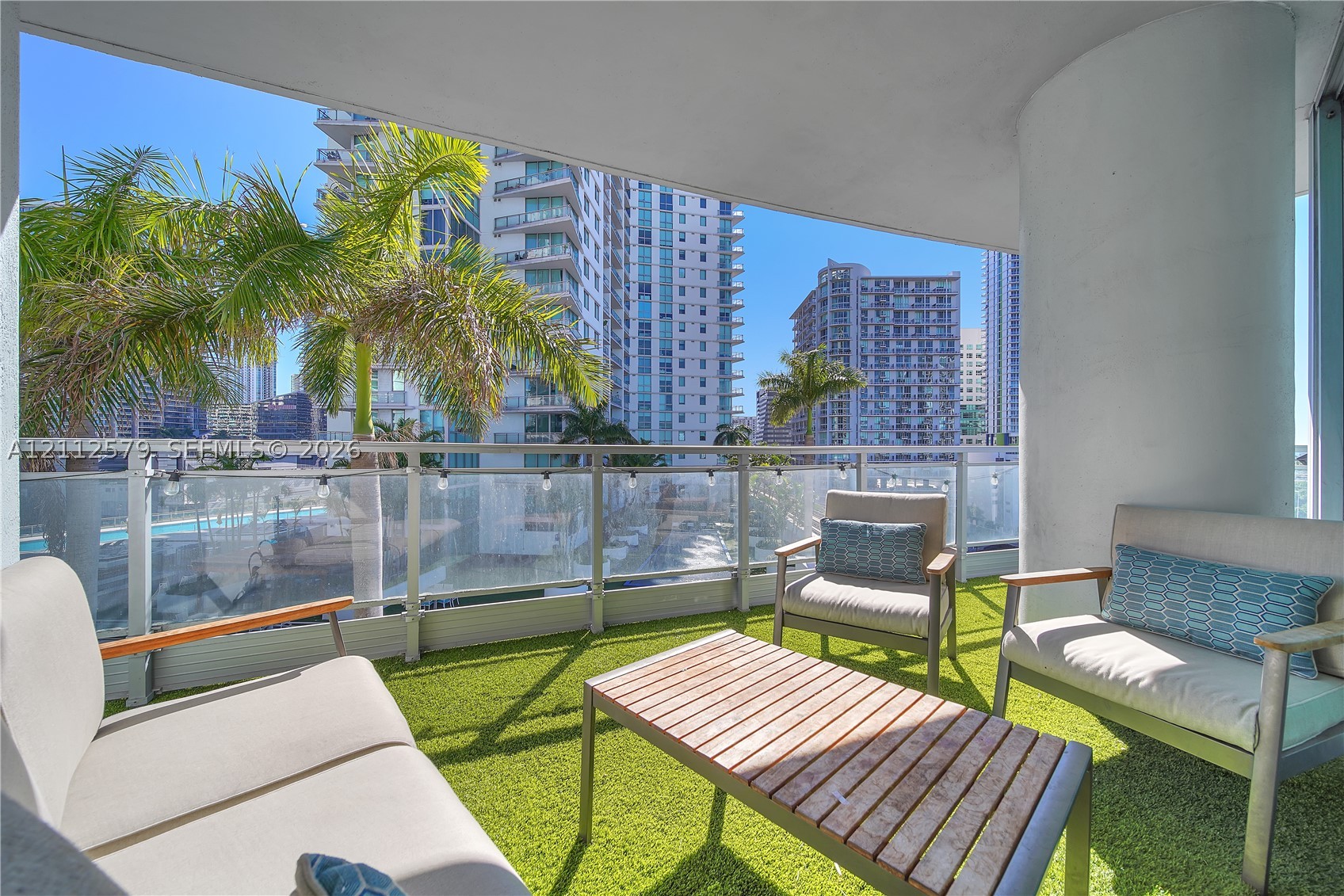90 SW 3rd St #1213