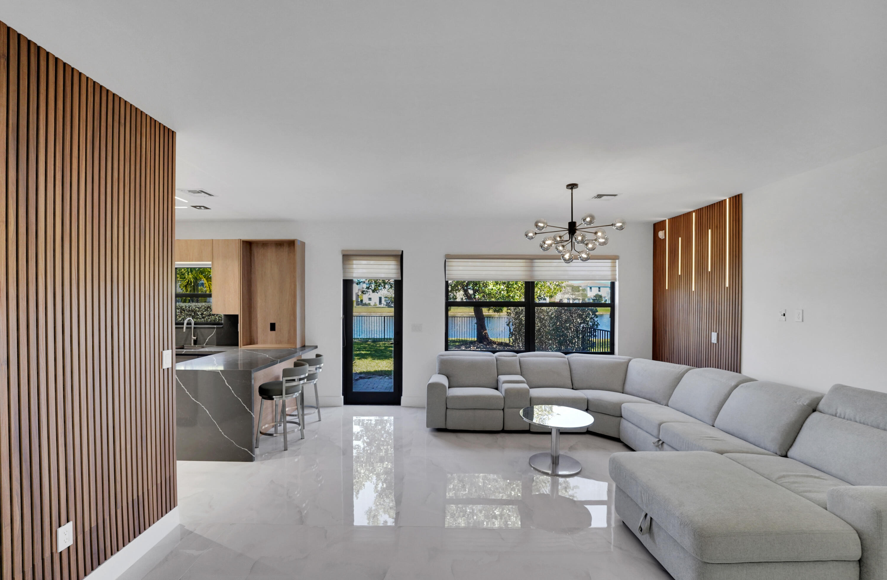 671 NE 191st Miami, FL 33179