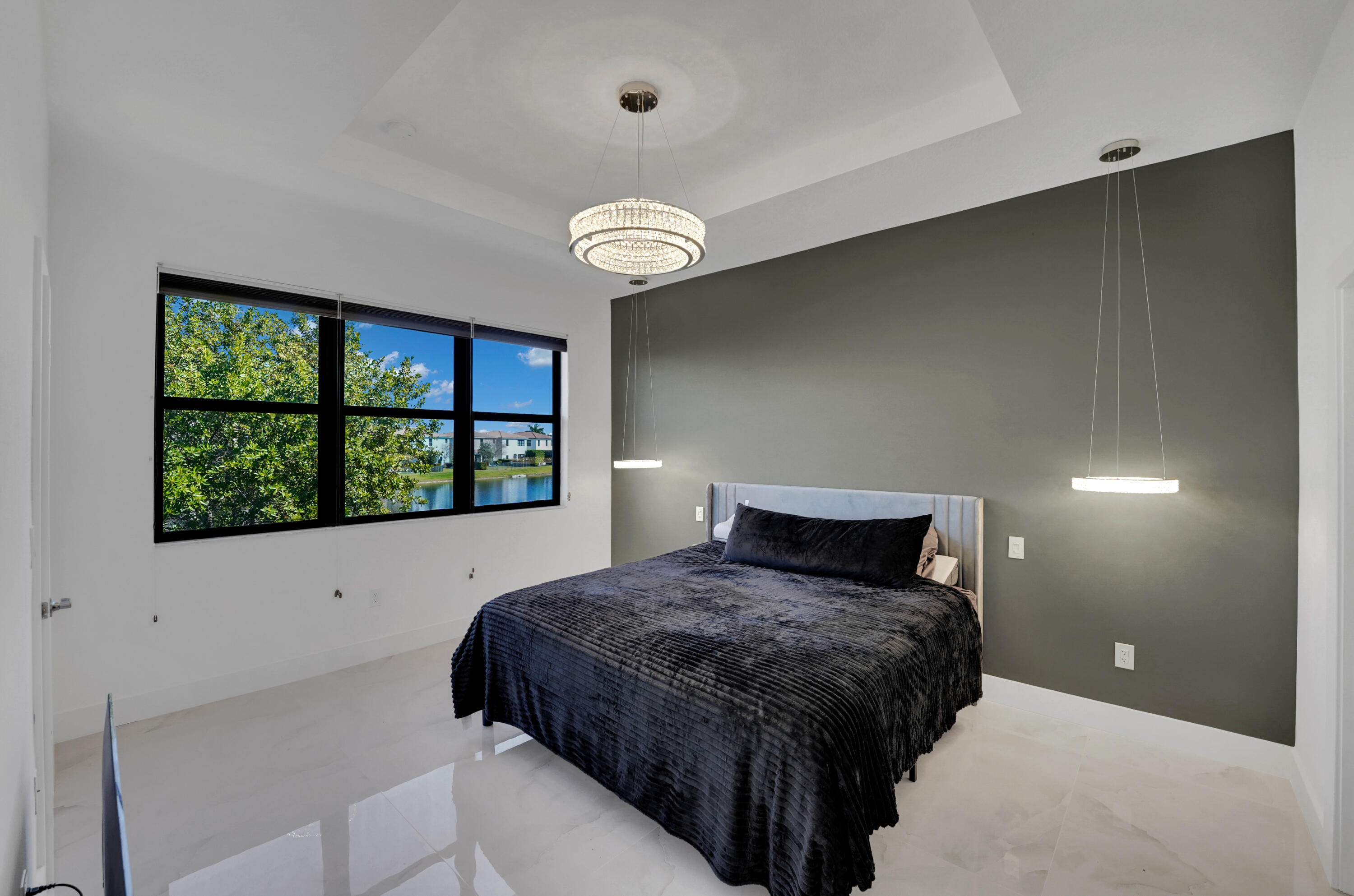 671 NE 191st Miami, FL 33179