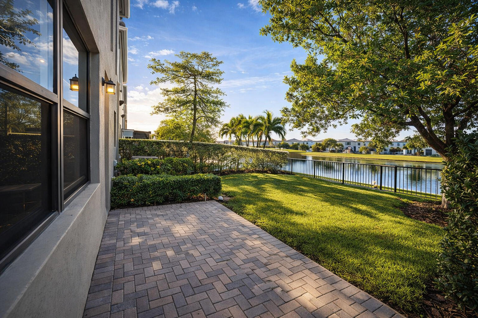 671 NE 191st Miami, FL 33179