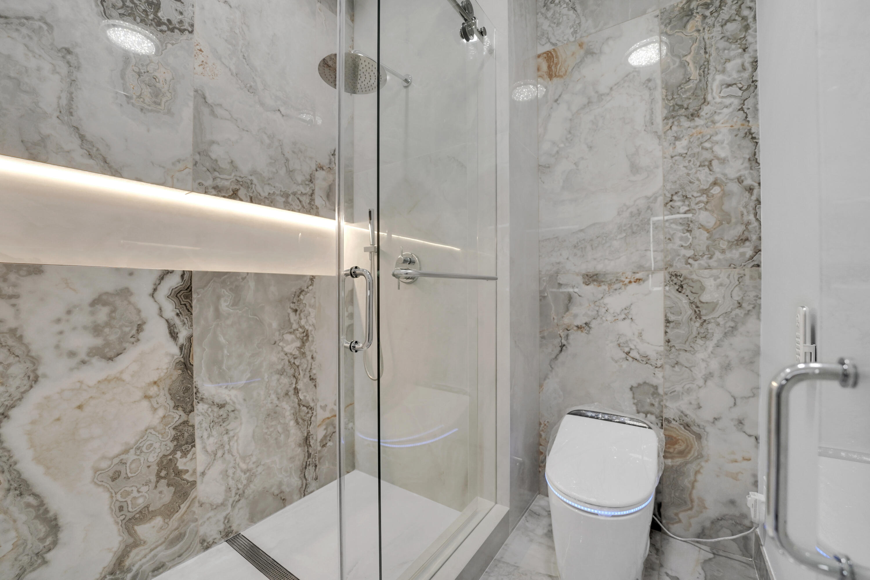 671 NE 191st Miami, FL 33179